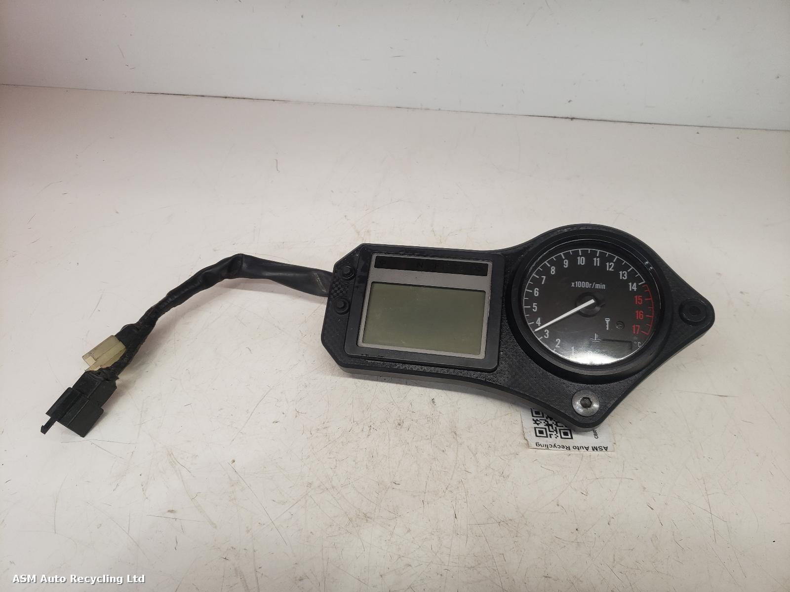 View Auto part Speedometer Honda Cbr 600 F 2002