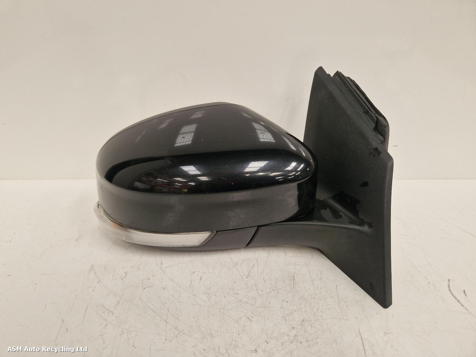 View Auto part R Door Mirror Ford Focus 2016