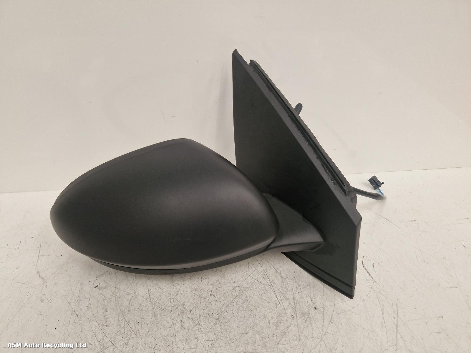 View Auto part R Door Mirror Dacia Sandero 2024