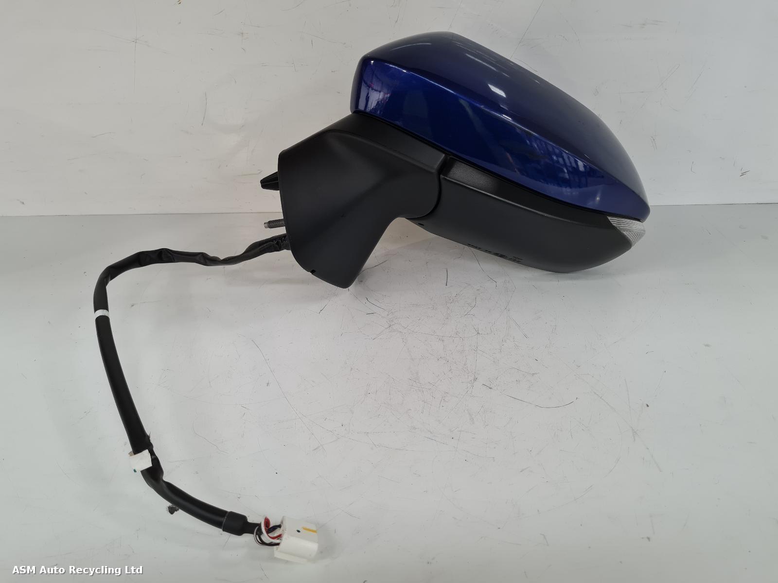 View Auto part L Door Mirror Toyota Yaris Cross 2022