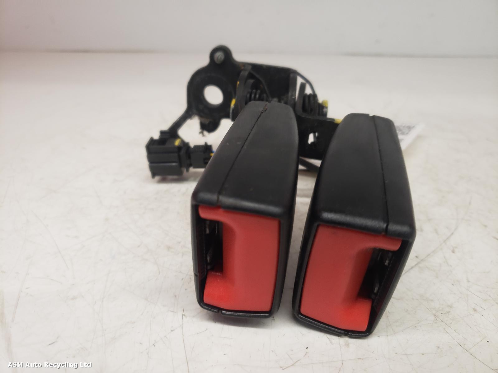 View Auto part Seat Belt Skoda Octavia 2014