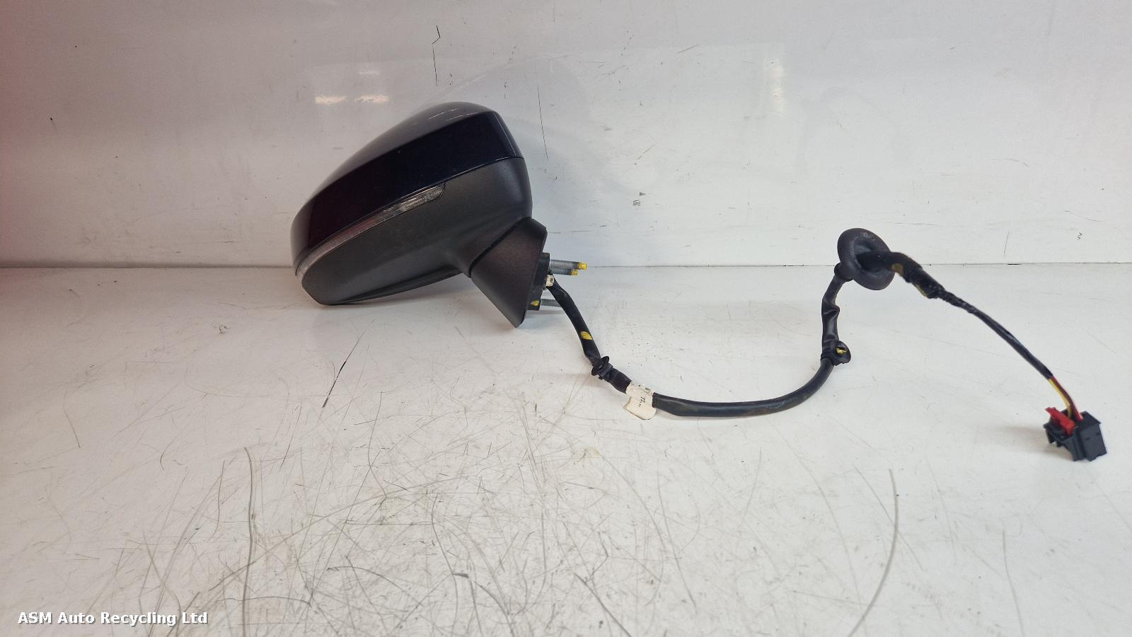 View Auto part R Door Mirror Audi A3 2019