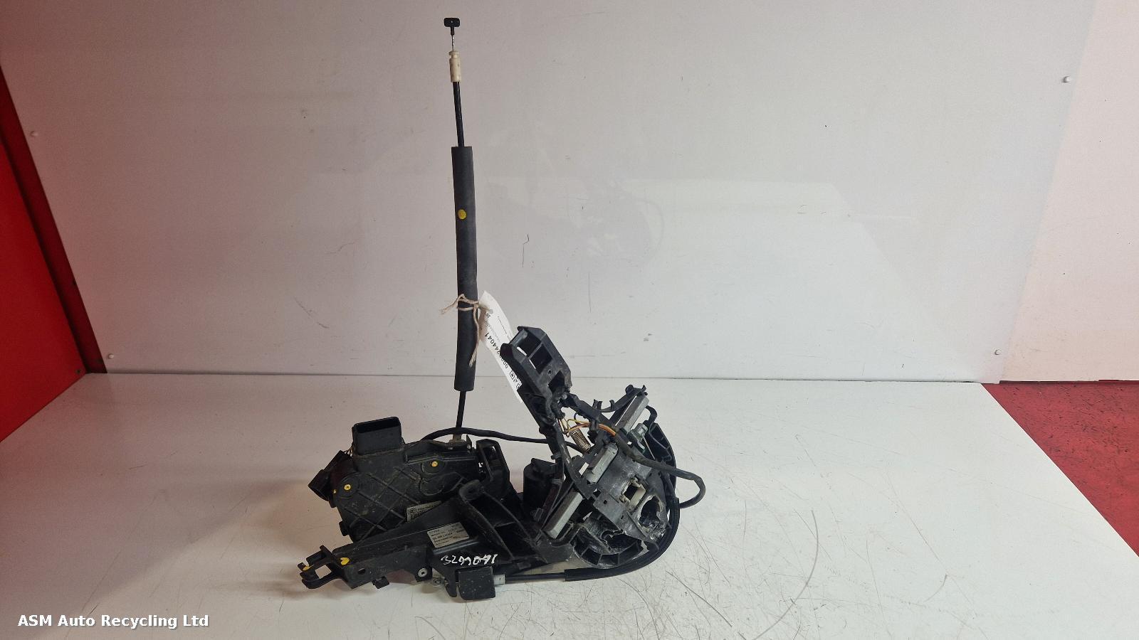 View Auto part Door Lock Assembly Jaguar Xf 2010