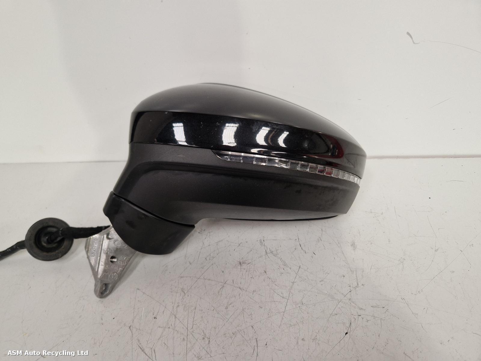 View Auto part L Door Mirror Volkswagen Tiguan 2021