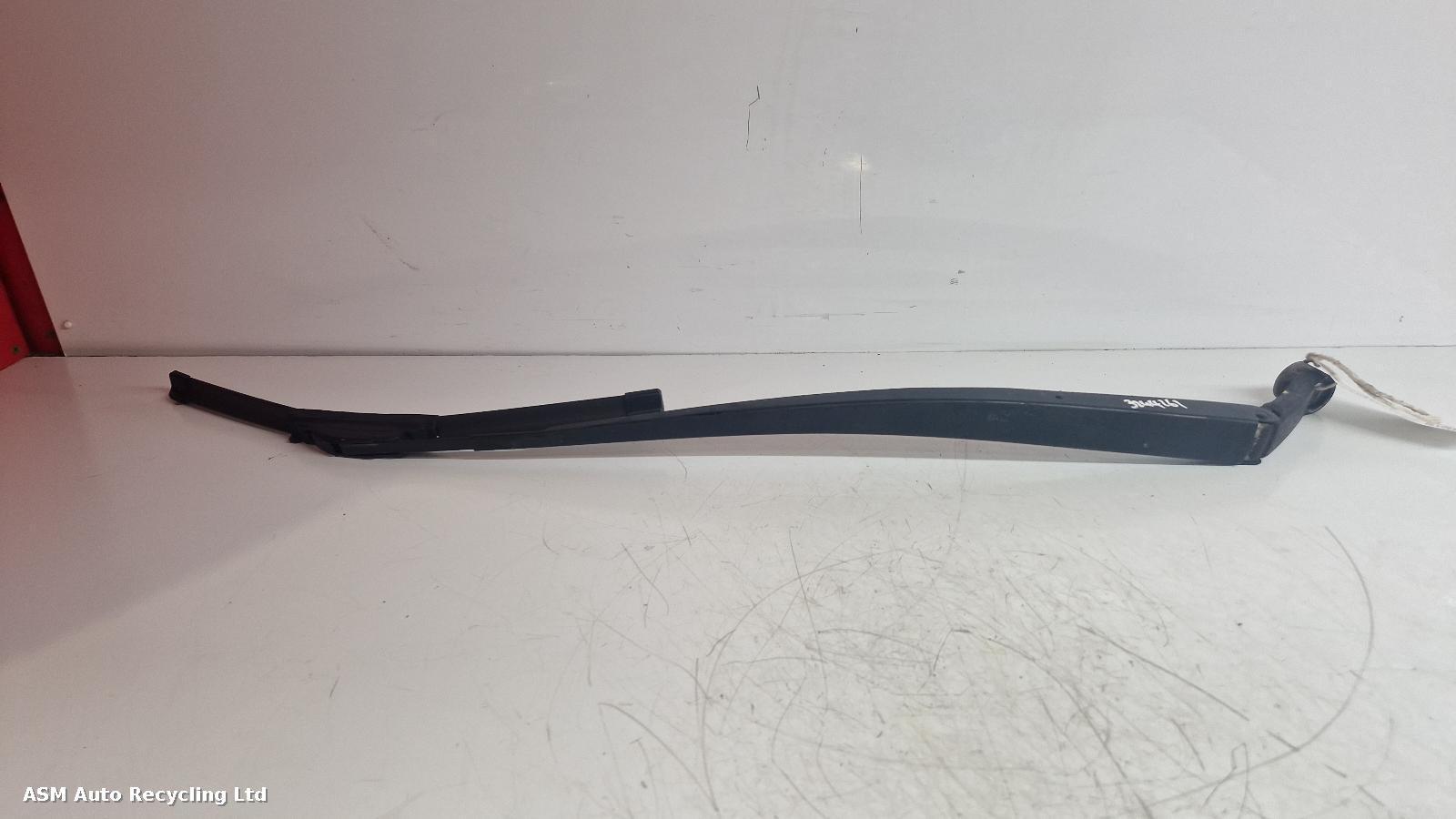 View Auto part Wiper Arm Toyota Prius 2007