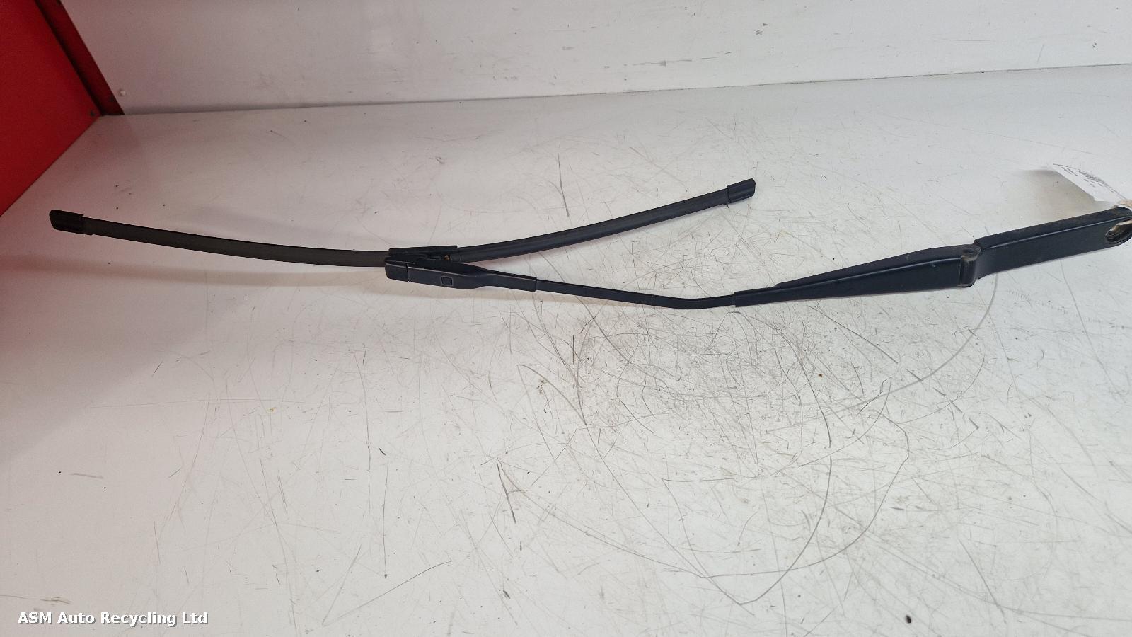 View Auto part Wiper Arm Audi A1 2011