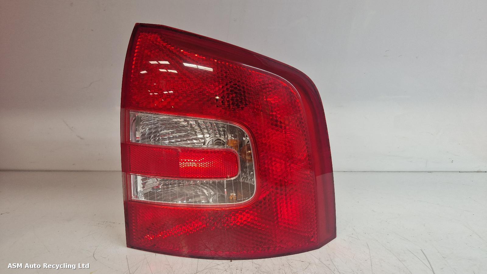 View Auto part R Taillight Skoda Octavia 2006