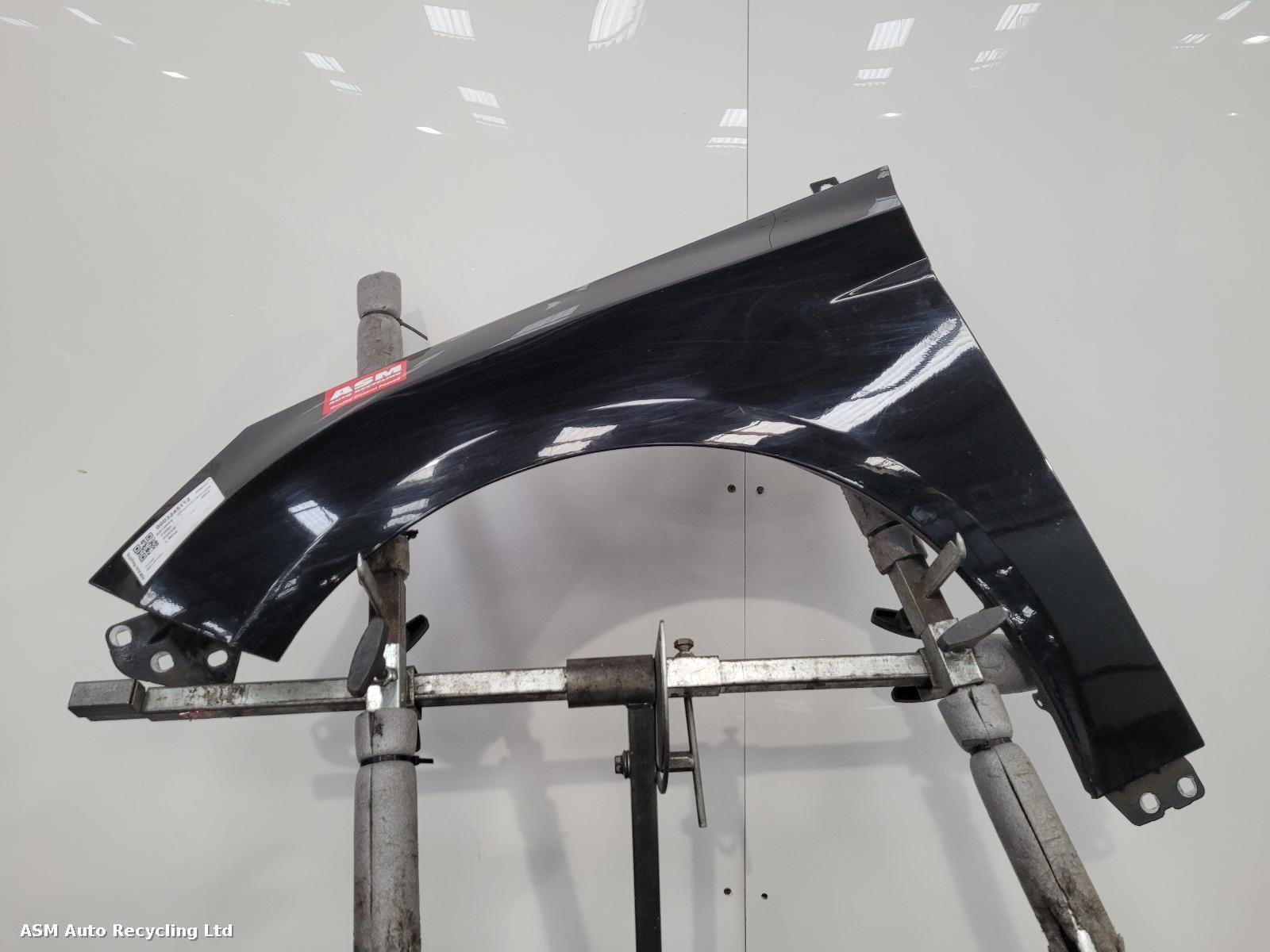 View Auto part L Wing Ford Focus 2015