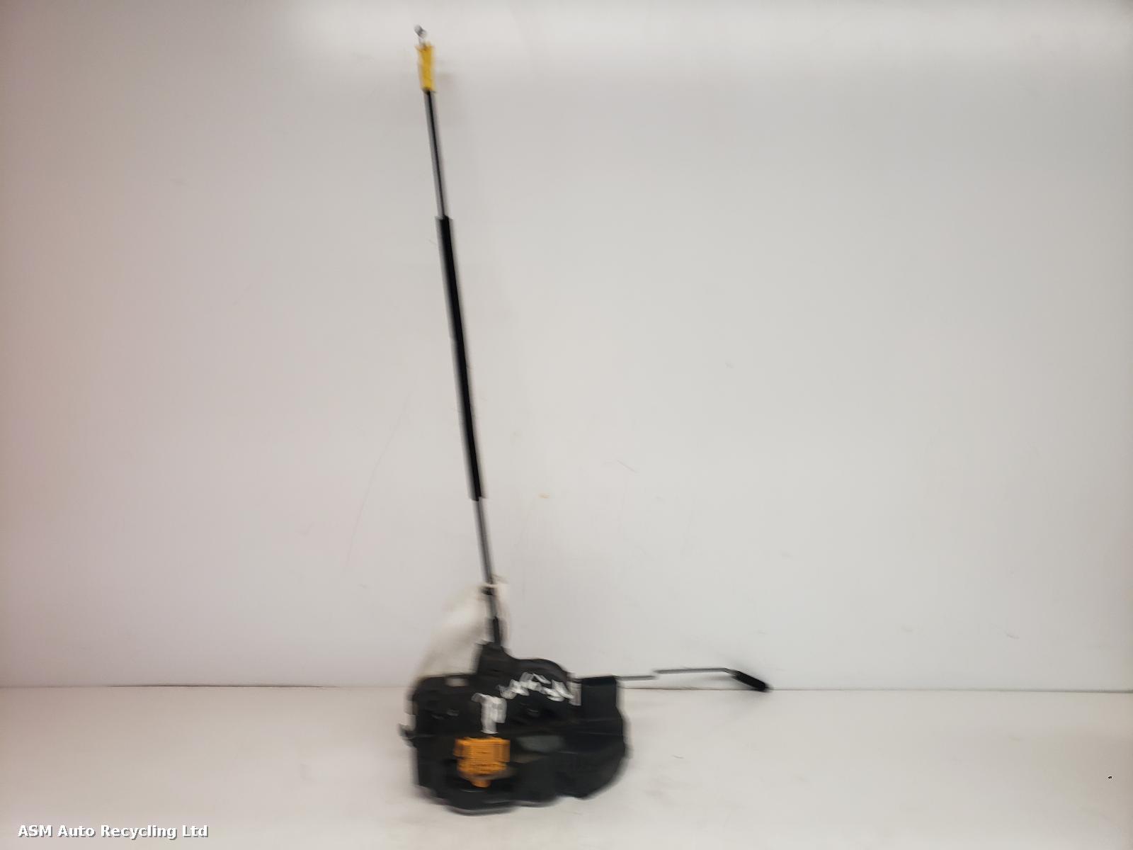 View Auto part Door Lock Assembly Vauxhall Astra 2013