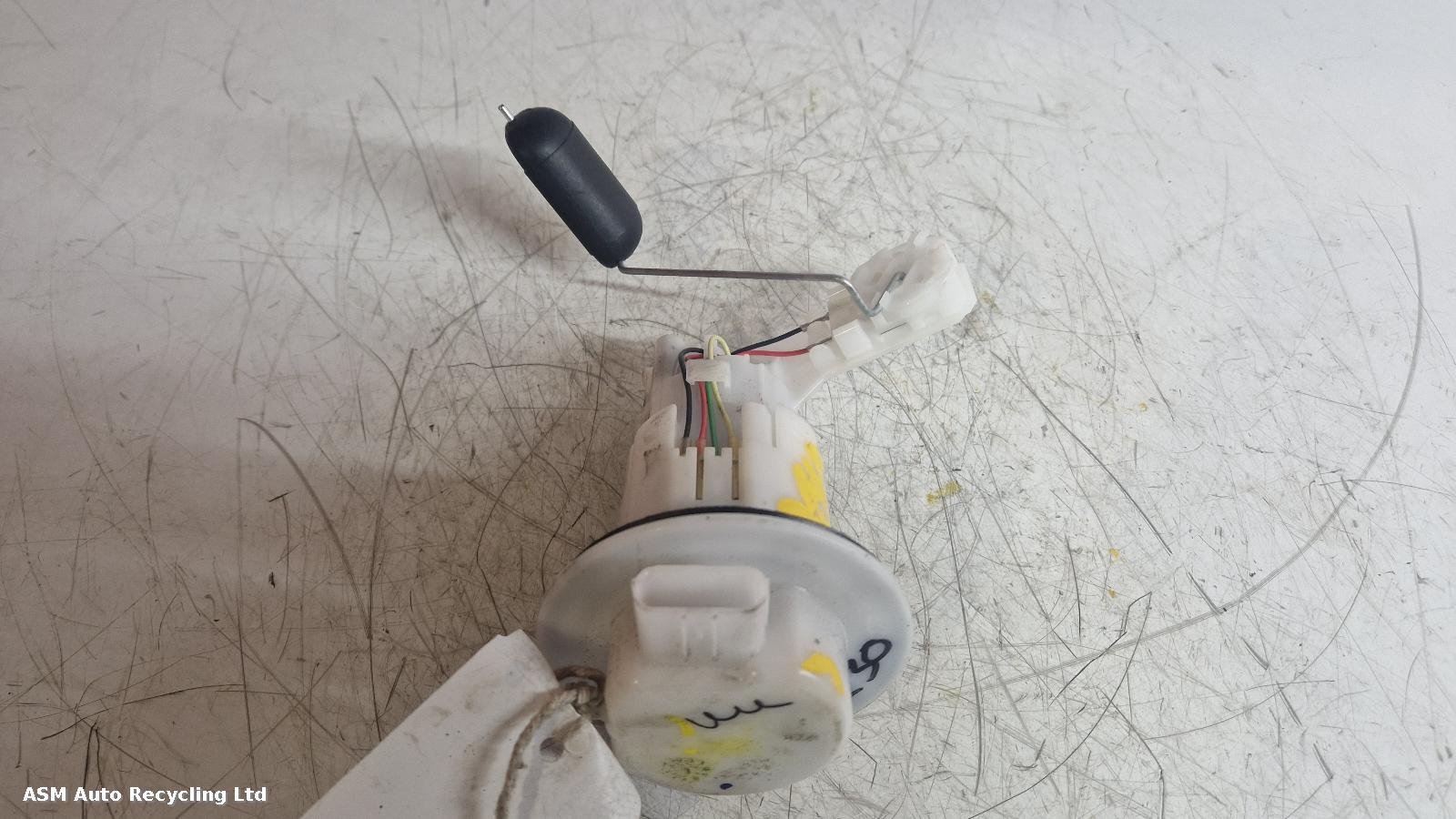 View Auto part Fuel Pump Honda Cb125r 2024