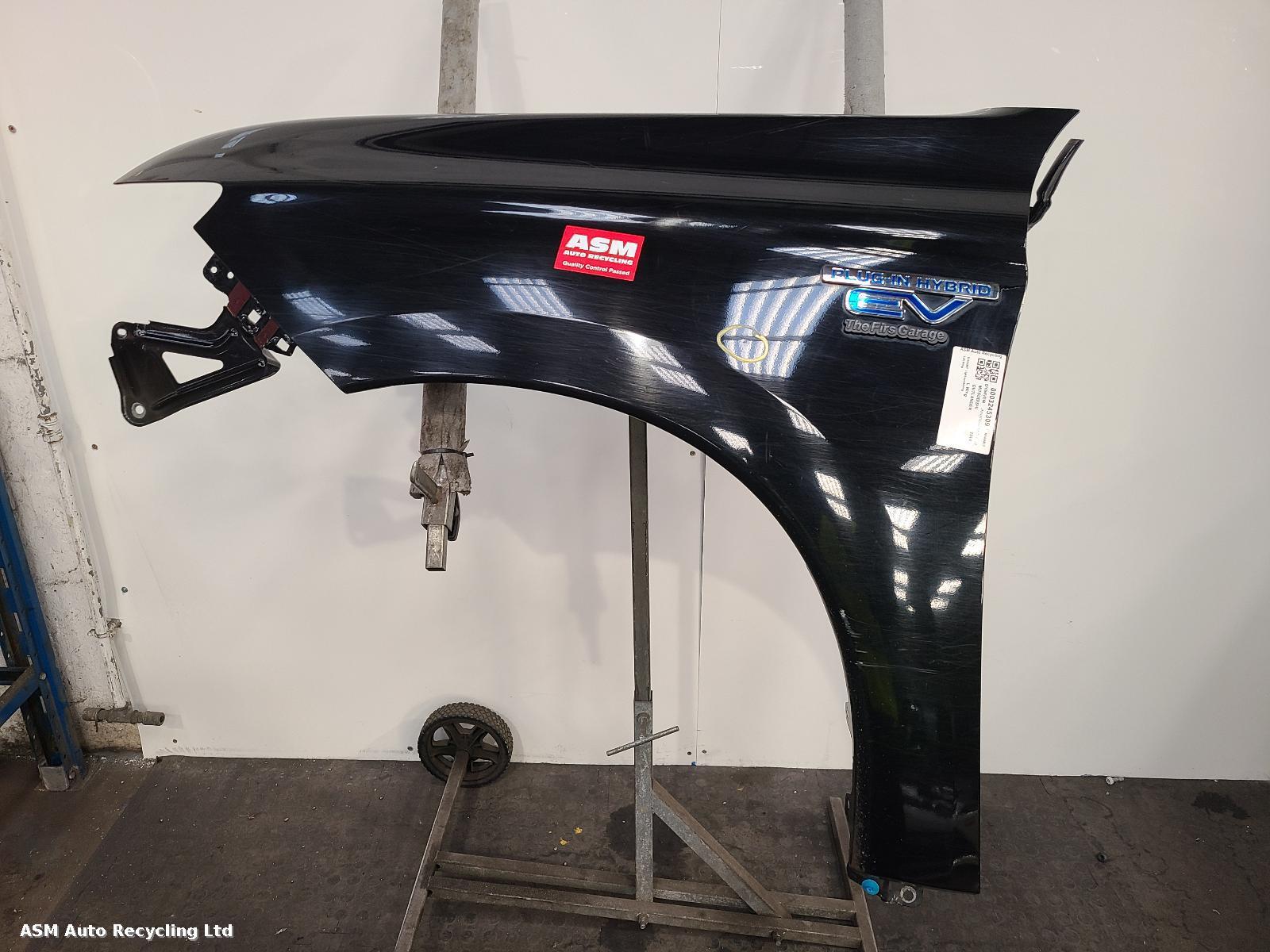 View Auto part L Wing Mitsubishi Outlander 2014