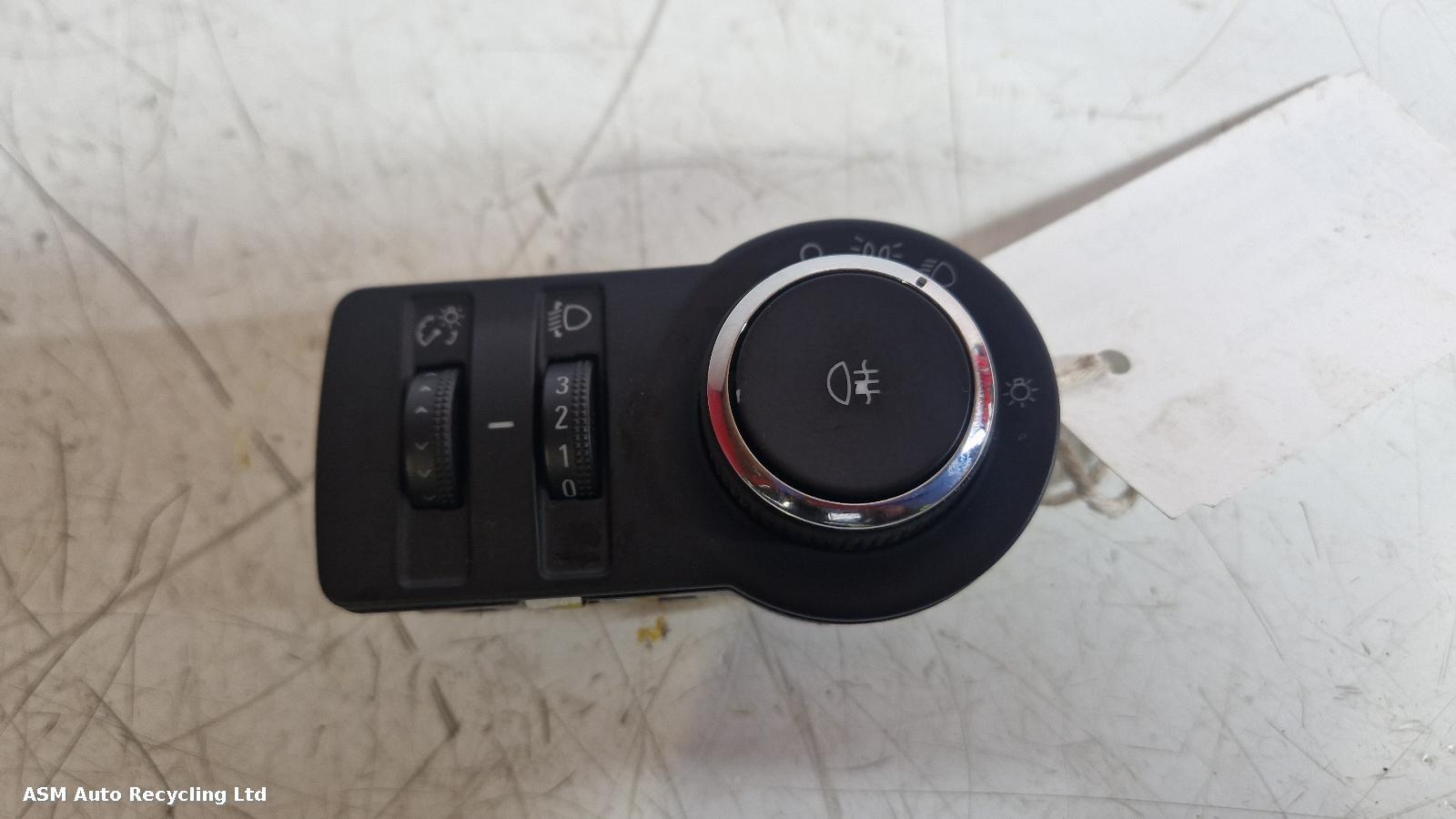 View Auto part Headlight Switch Vauxhall Astra 2011