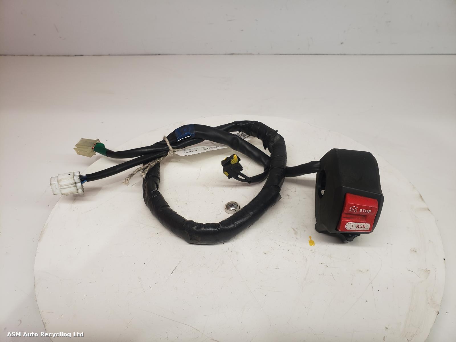 View Auto part RH Switch Gear Yamaha Xsr700 2022