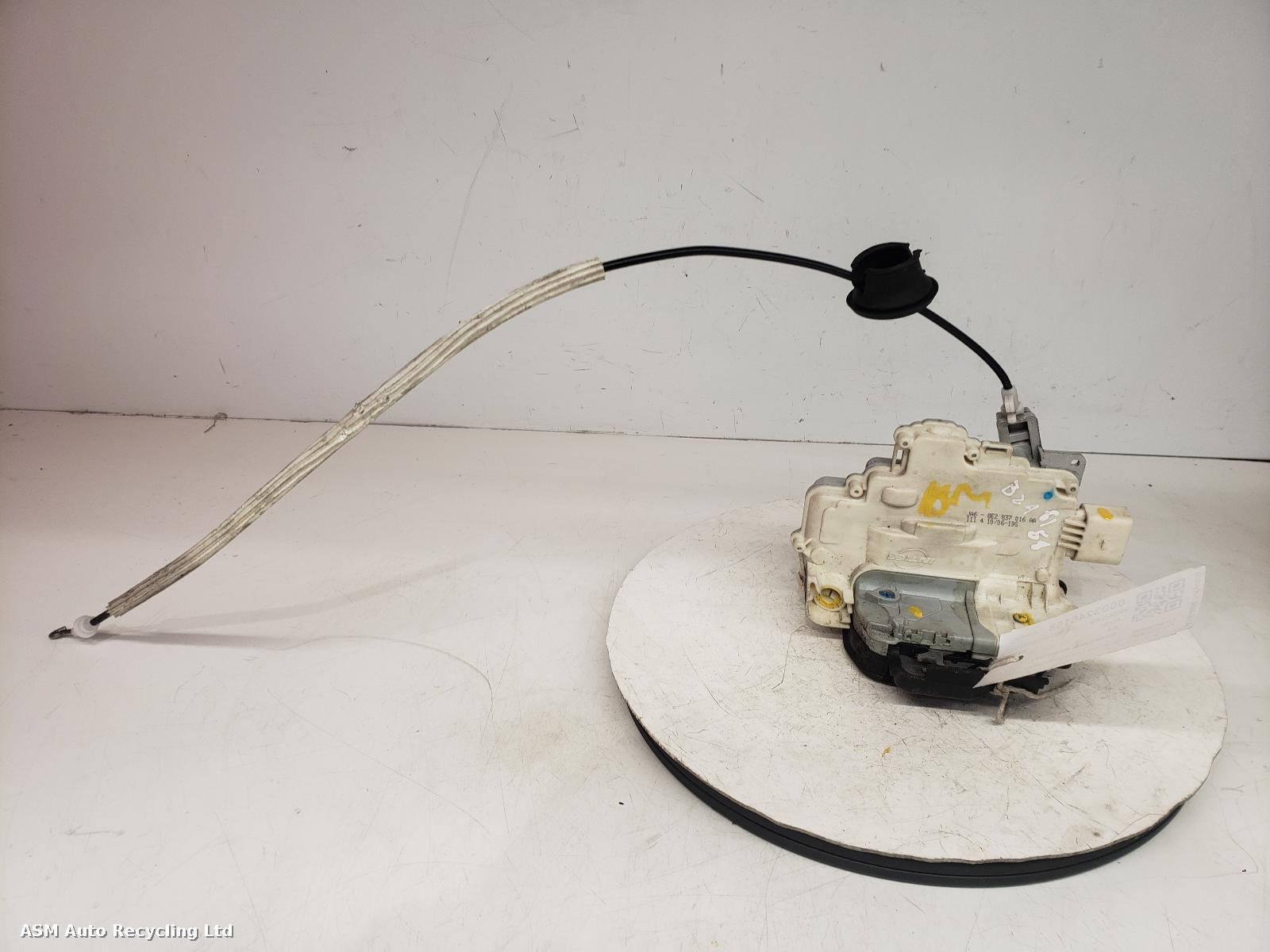View Auto part Door Lock Assembly Audi A4 2006