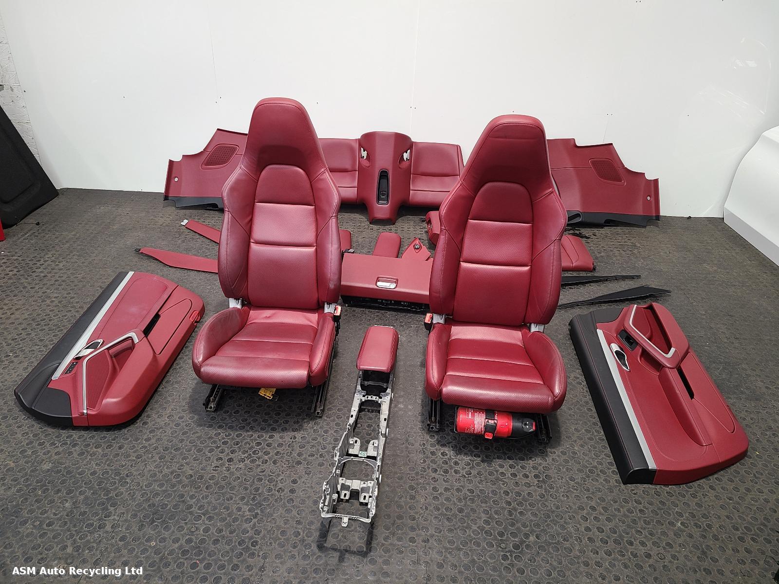 View Auto part Complete Interior Porsche 911 2018