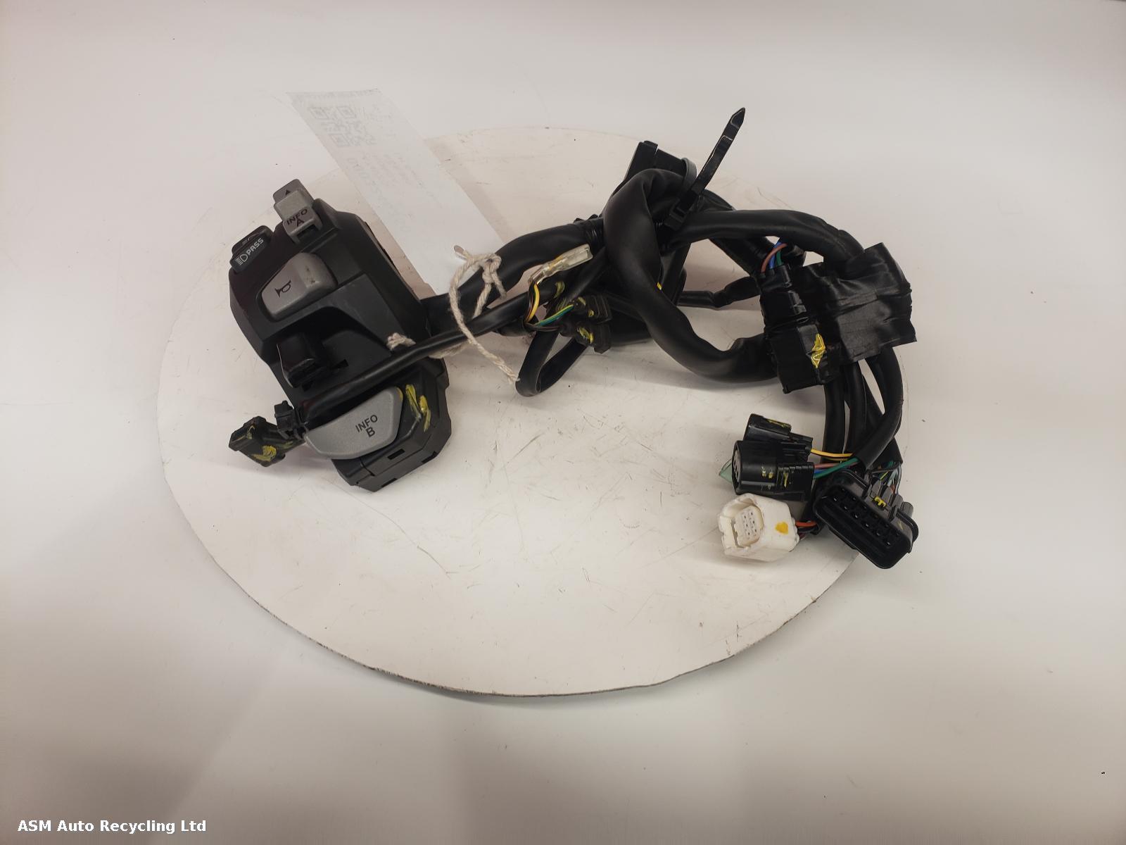 View Auto part LH Switch Gear Honda Nss 350 2024