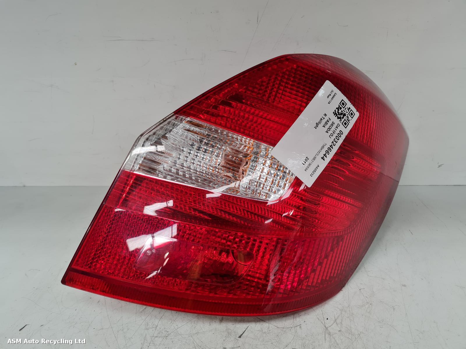 View Auto part R Taillight Skoda Fabia 2011