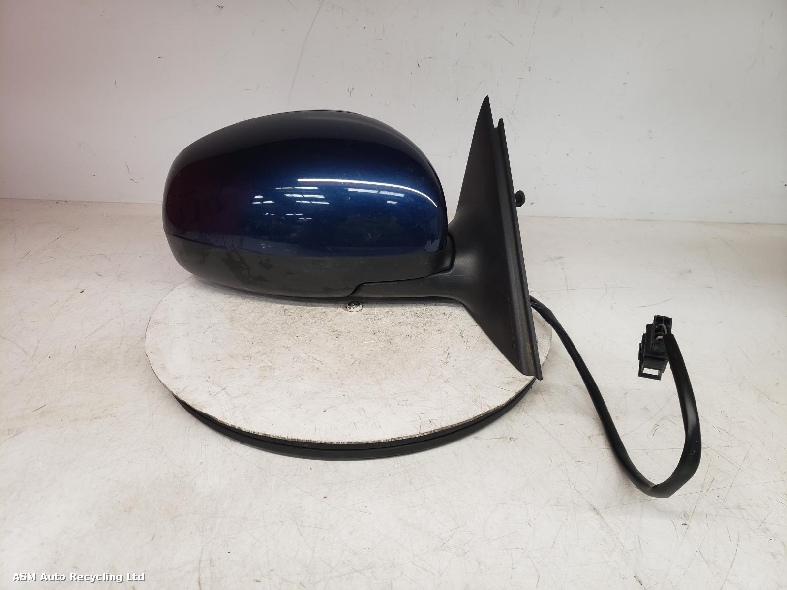 View Auto part R Door Mirror Skoda Fabia 2011