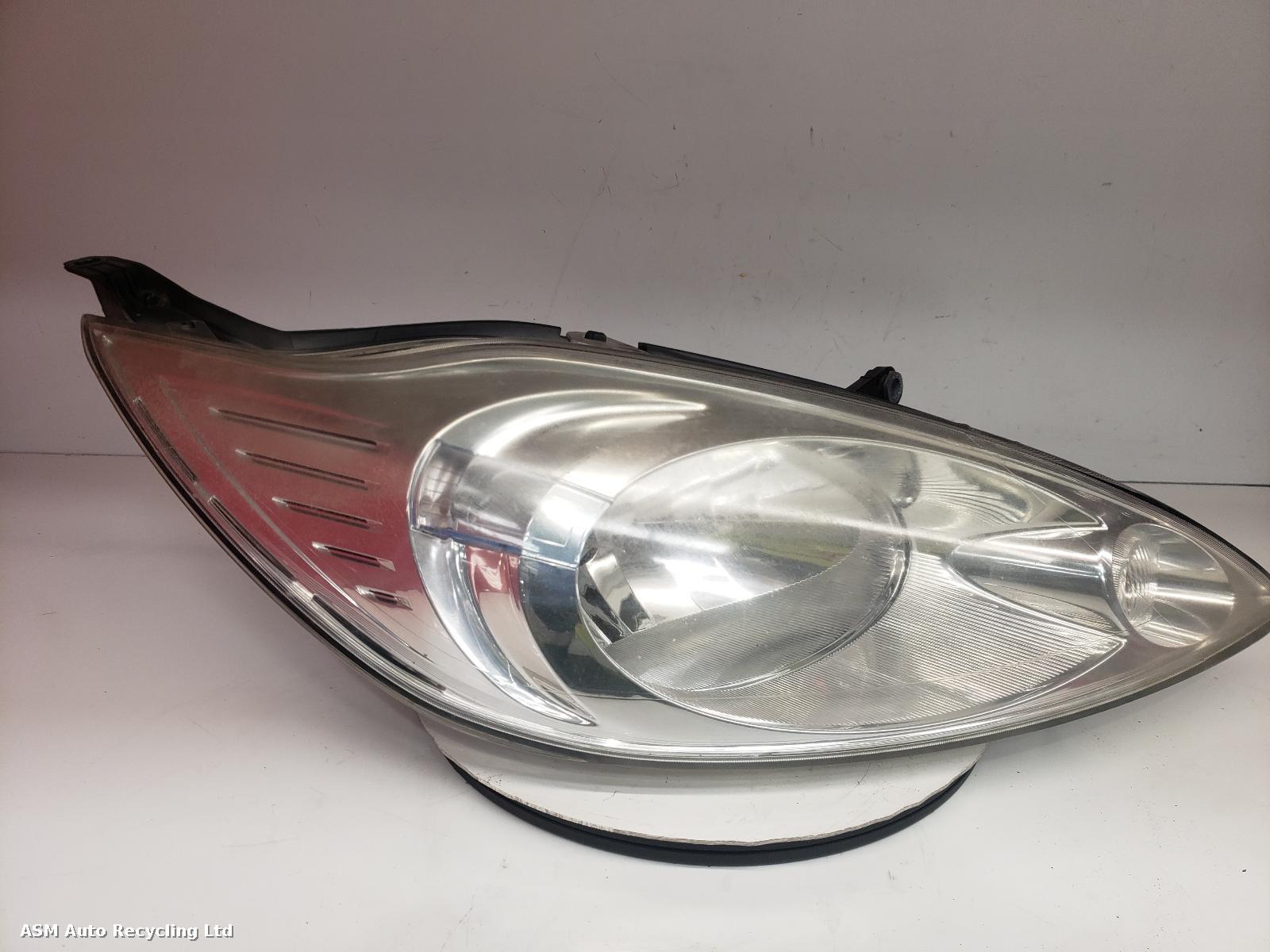 View Auto part R Headlamp Ford Ka 2010