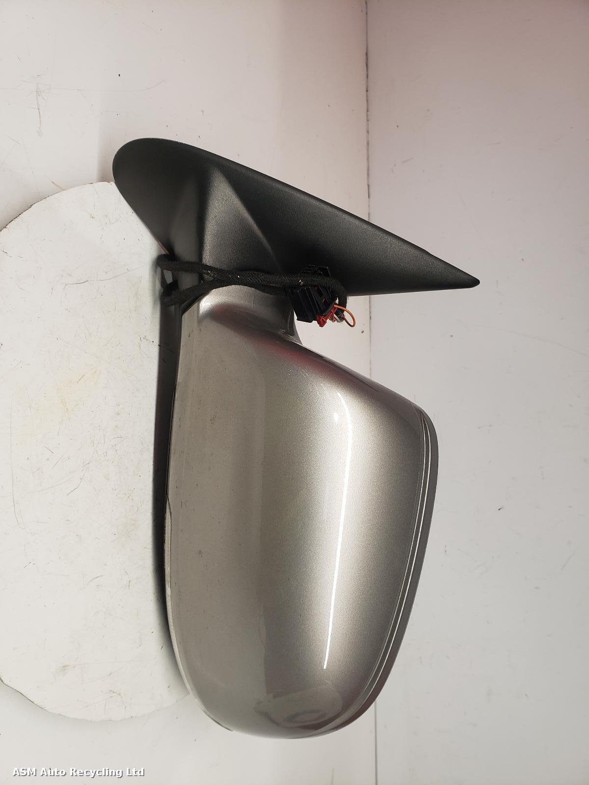 View Auto part L Door Mirror Skoda Octavia 2010