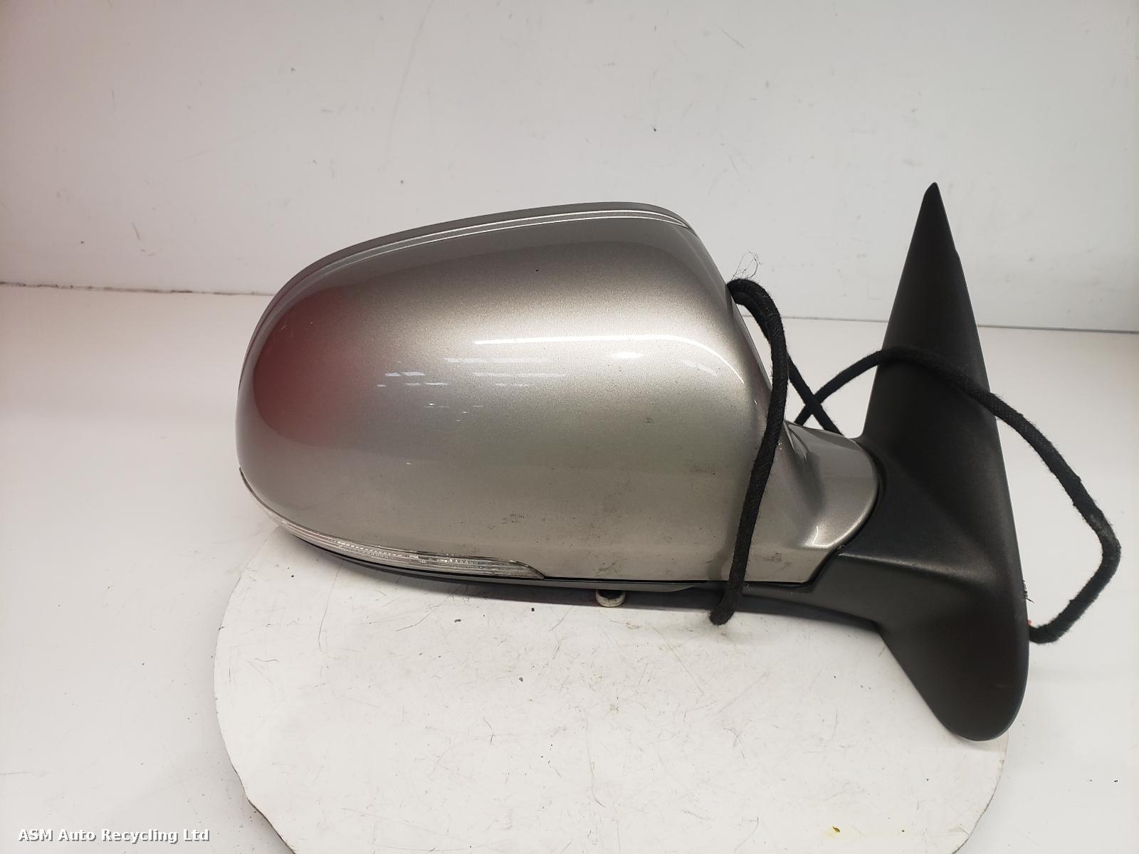 View Auto part R Door Mirror Skoda Octavia 2010