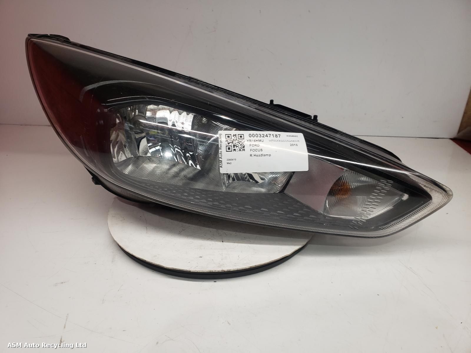 View Auto part R Headlamp Ford Focus 2016