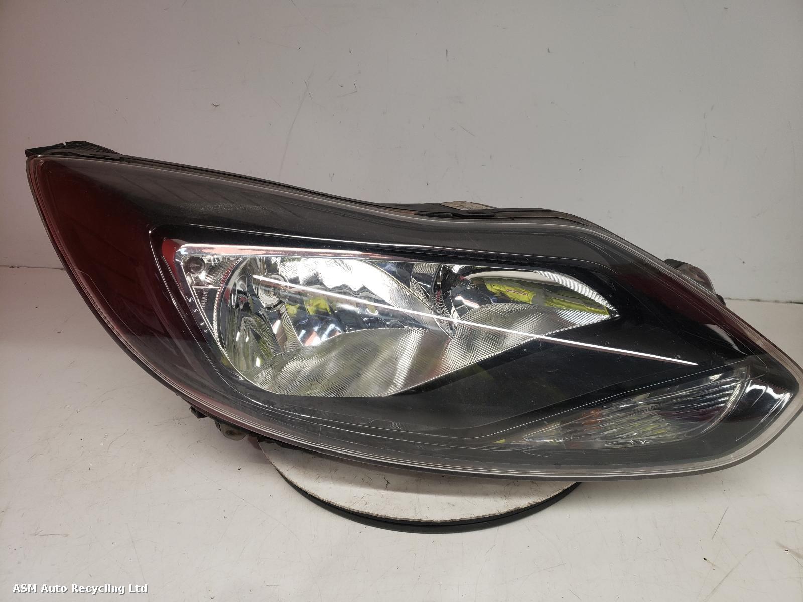 View Auto part R Headlamp Ford Focus 2013