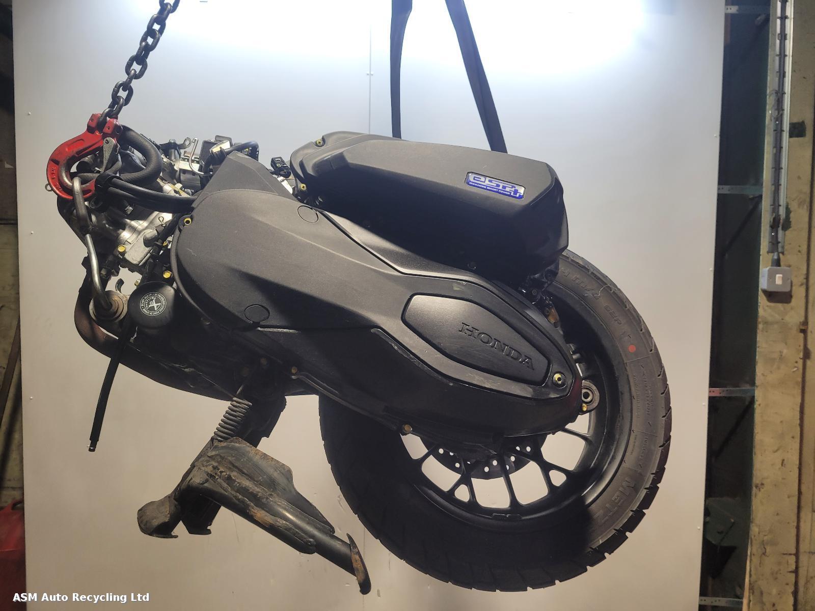 View Auto part Engine Honda Adv350 2023