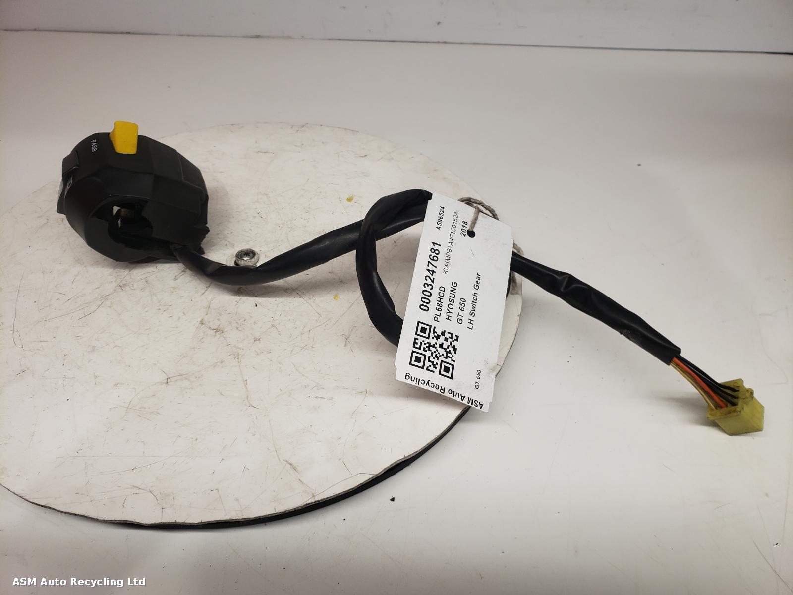 View Auto part LH Switch Gear Hyosung Gt 650 2018