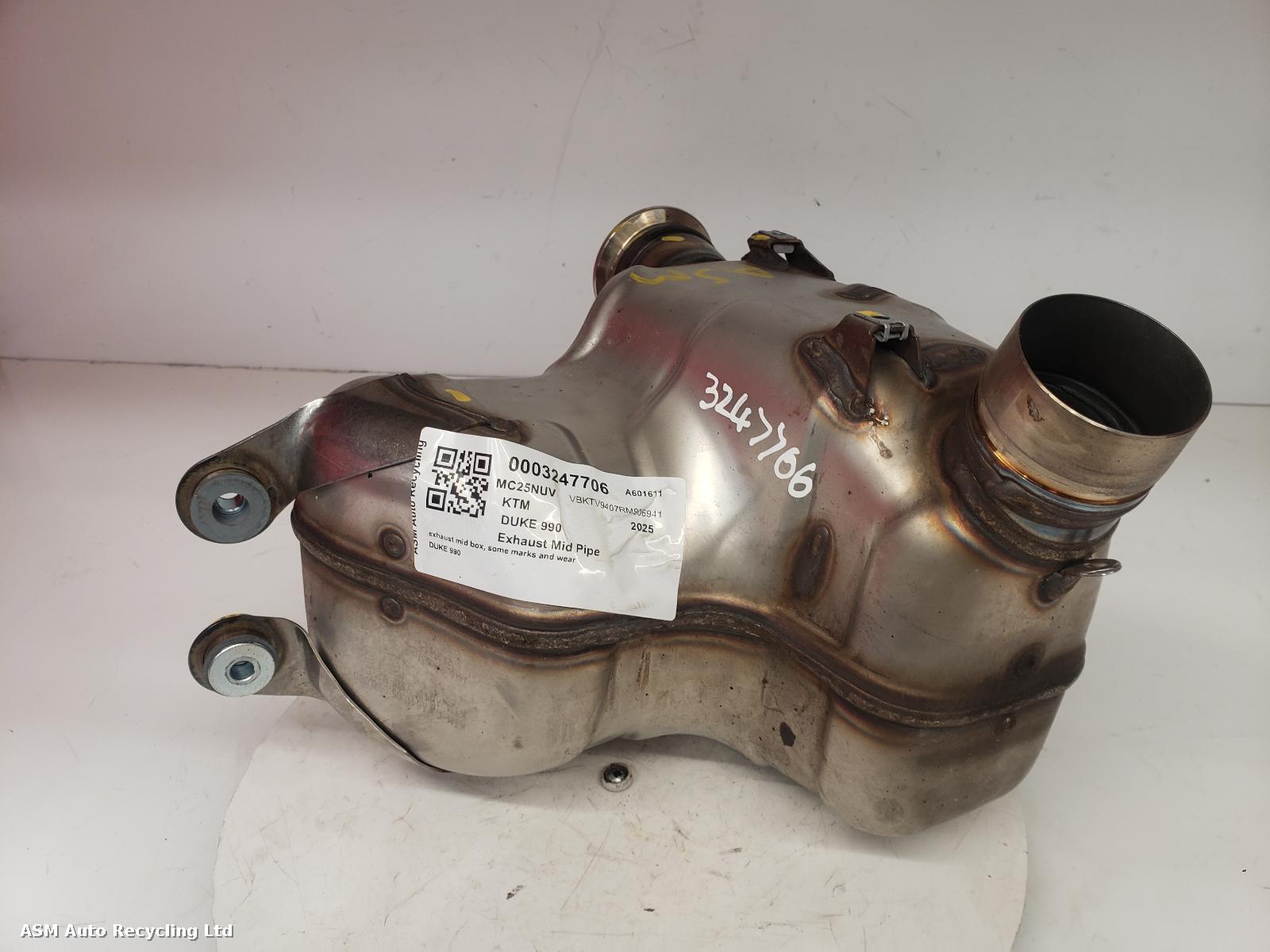 View Auto part Intermediate Pipe Ktm Duke 990 2025