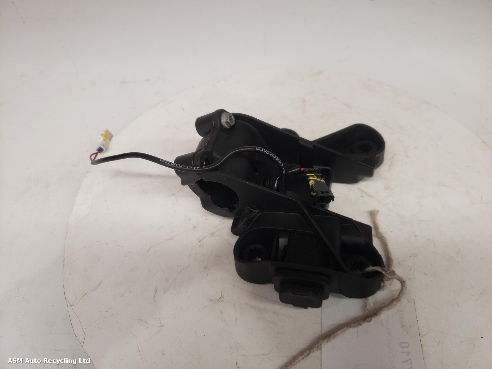 View Auto part Misc Bracket Ktm Duke 990 2025