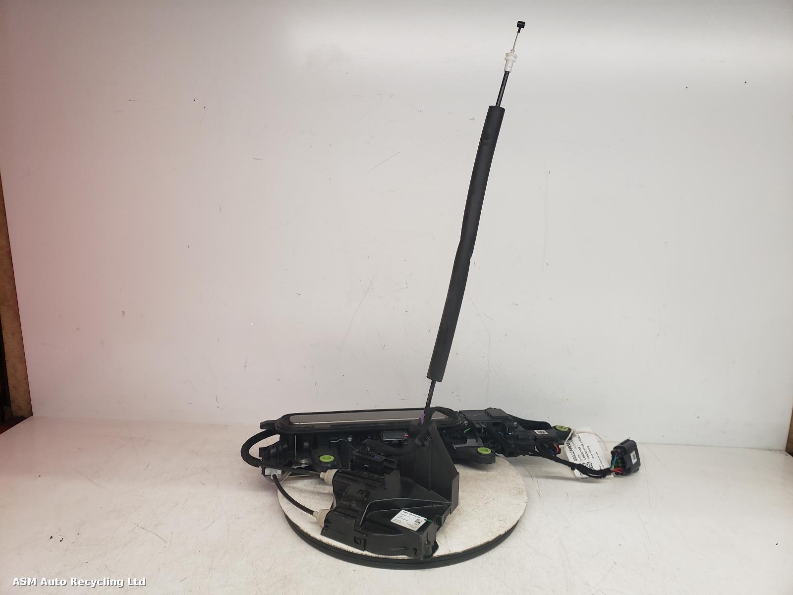 View Auto part Door Handle Land Rover Range Rover Evoque 2023
