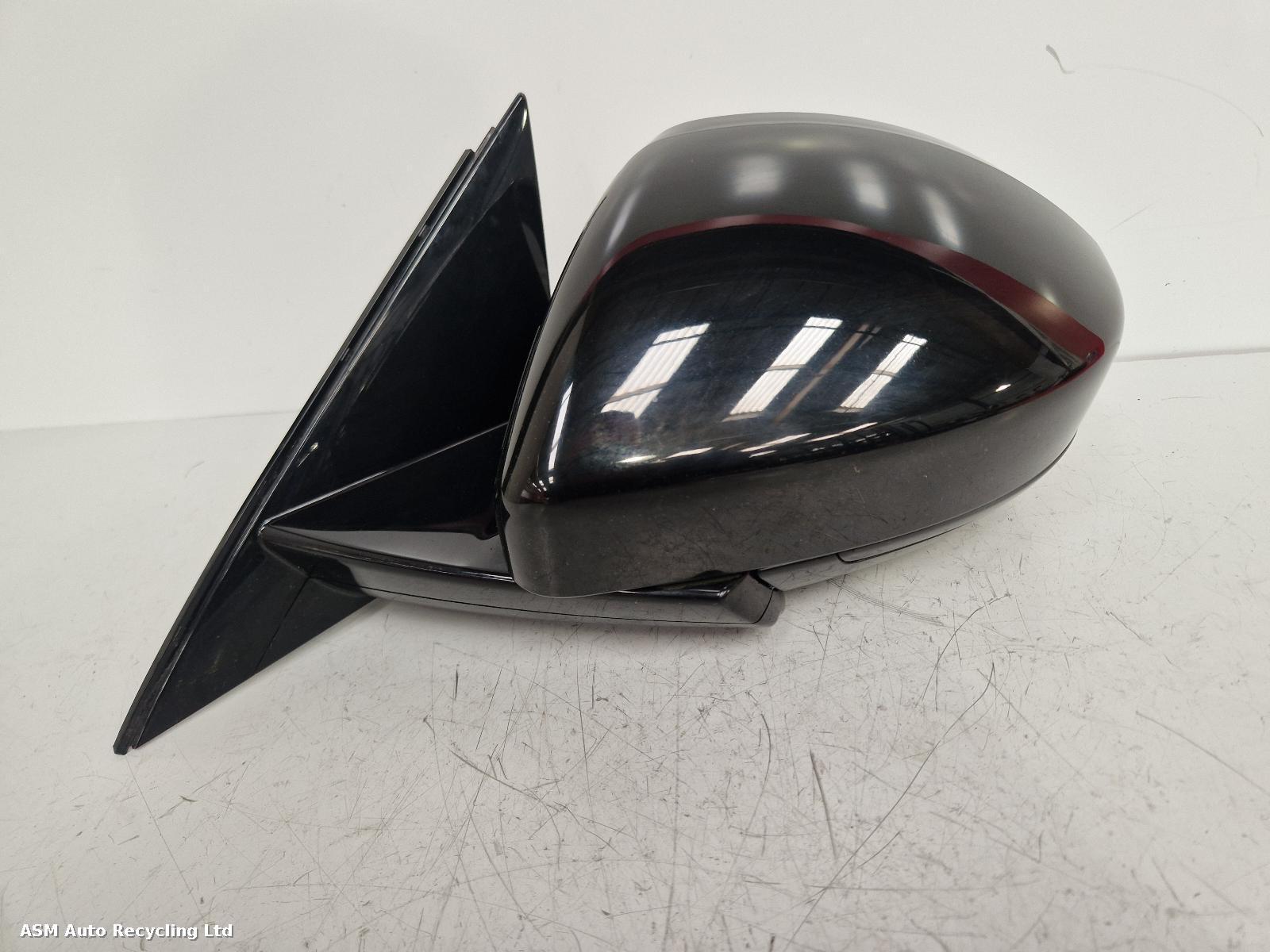 View Auto part L Door Mirror Land Rover Range Rover Evoque 2023