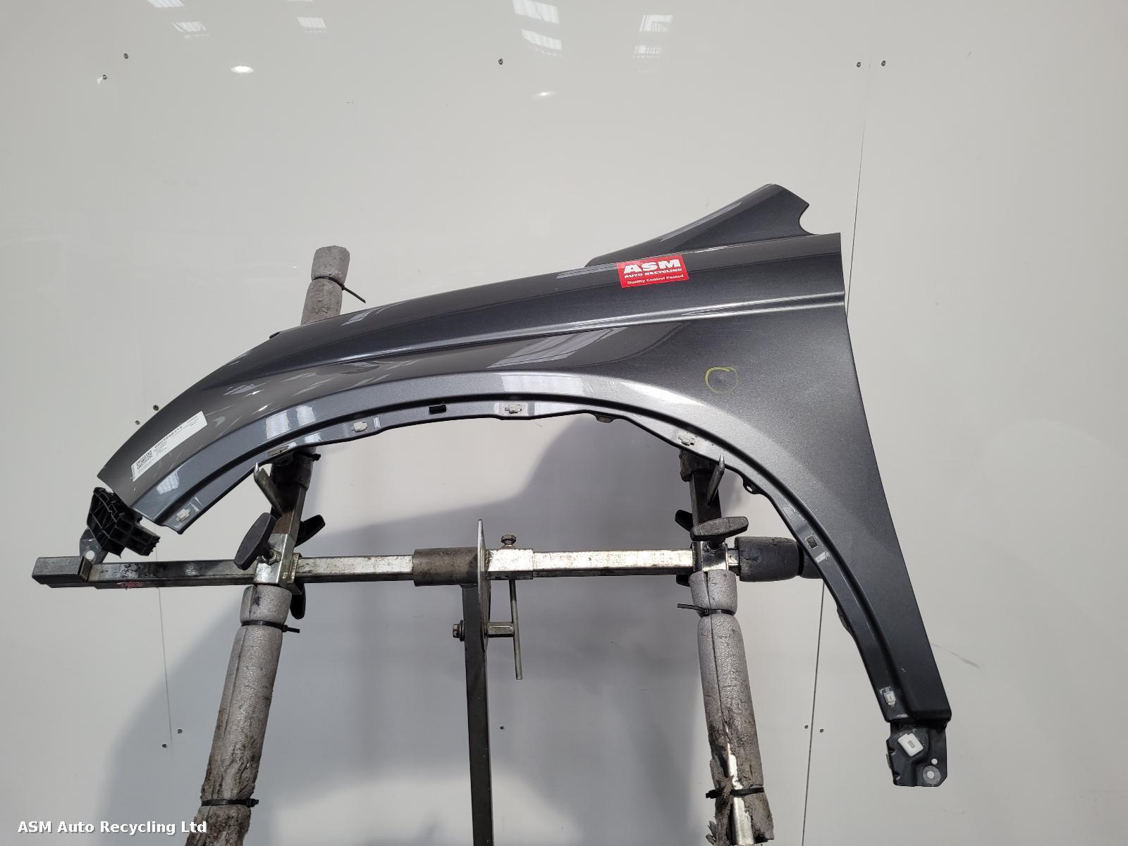 View Auto part L Wing Honda Crv 2011