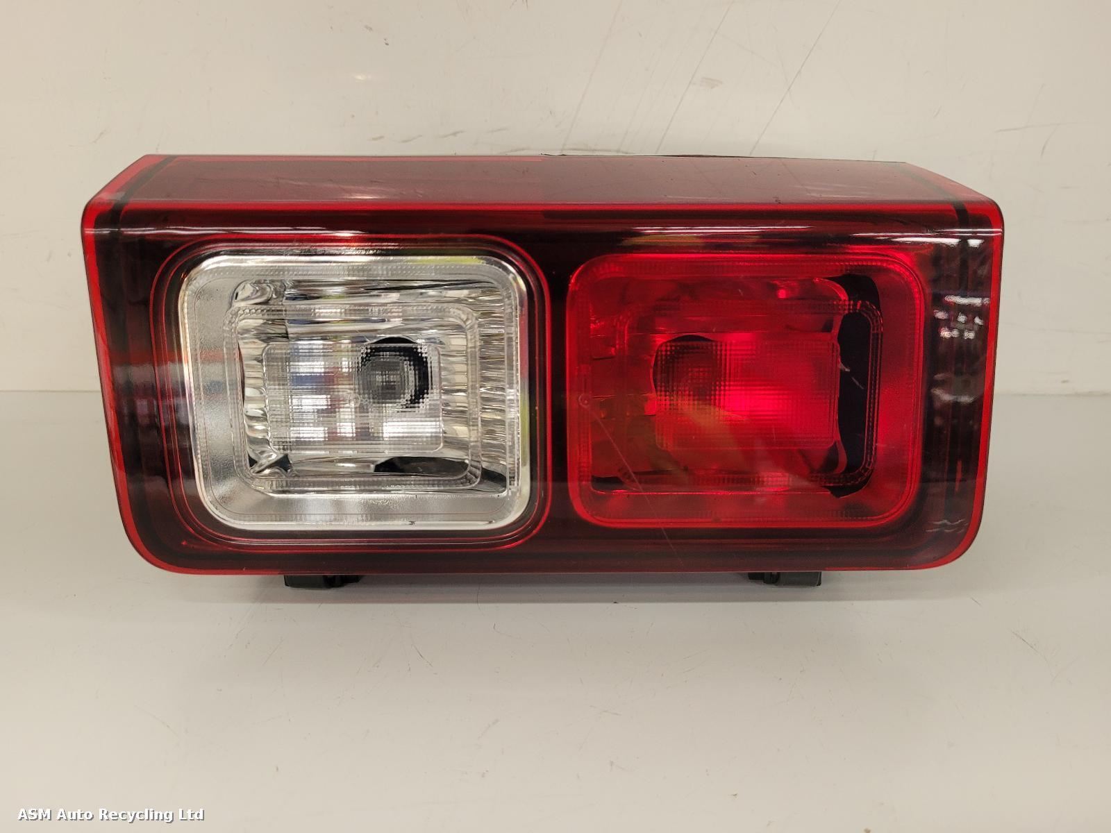 View Auto part R Taillight Vauxhall Vivaro 2016