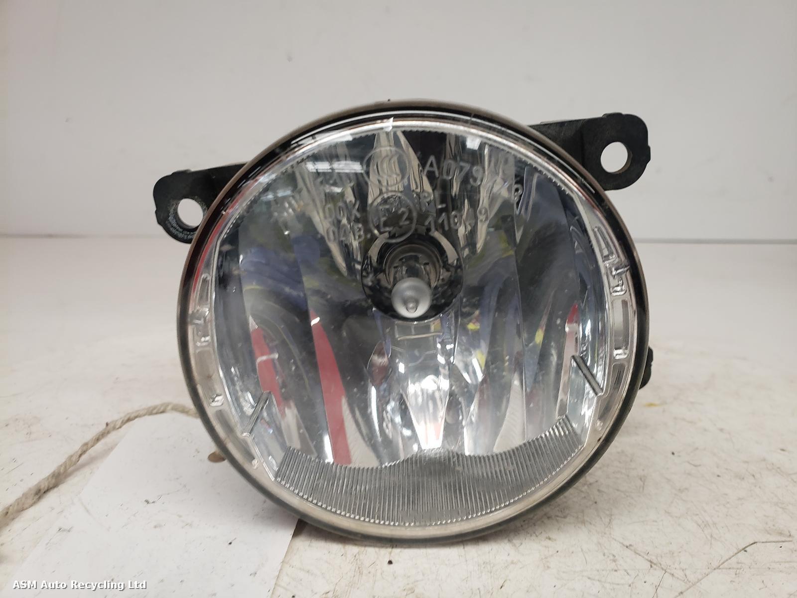 View Auto part Fog Lamp Vauxhall Vivaro 2016