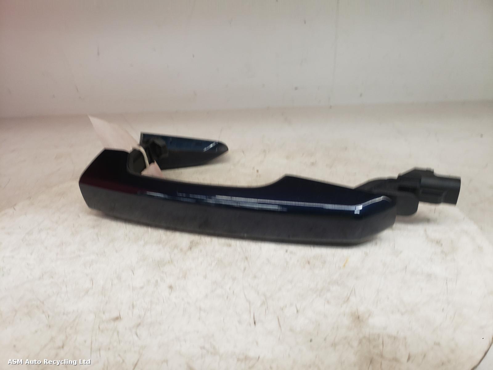 View Auto part Door Handle Jaguar E Pace 2023
