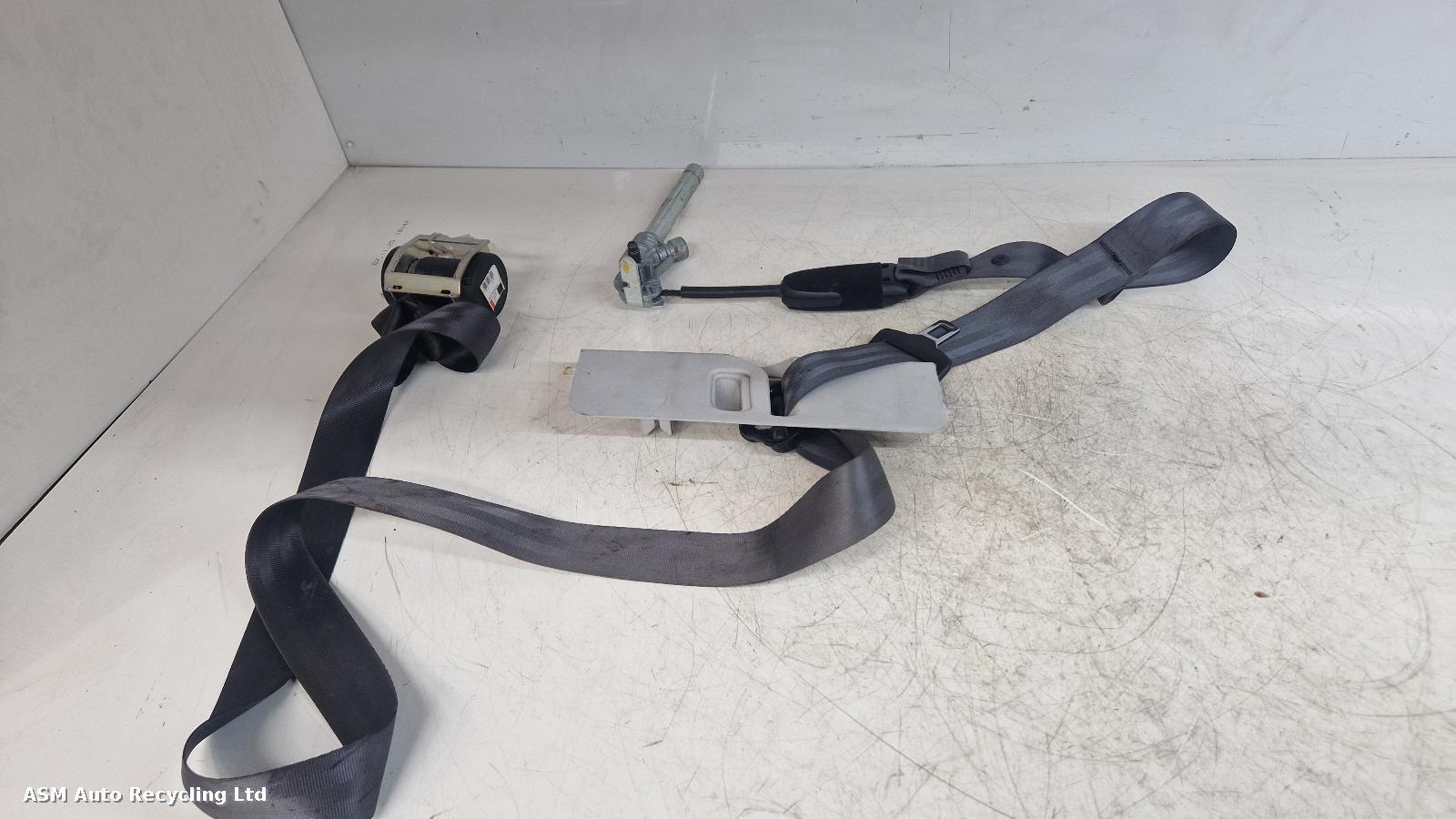 View Auto part Seat Belt Vauxhall Corsa 2016