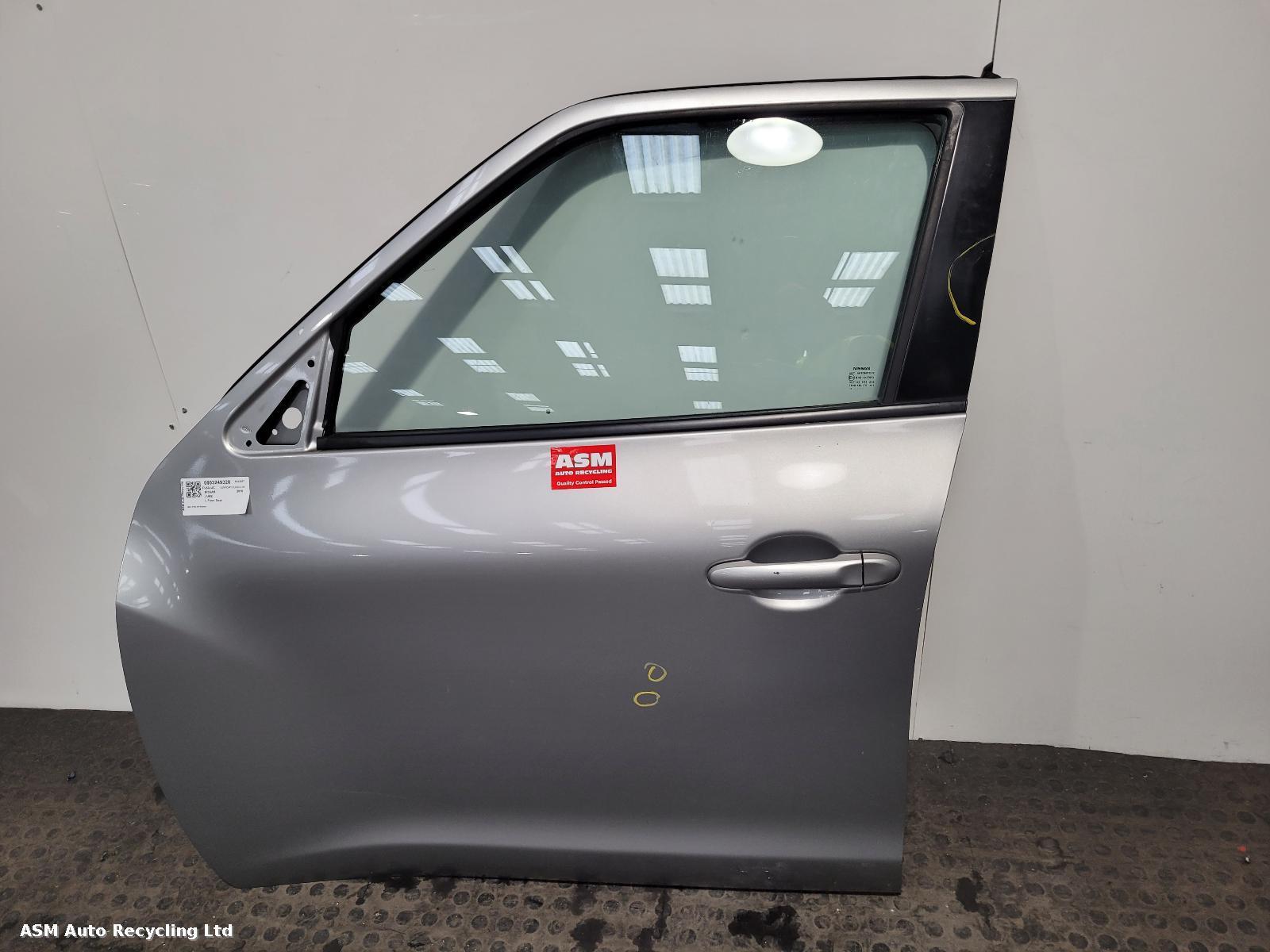 View Auto part L Front Door Nissan Juke 2010