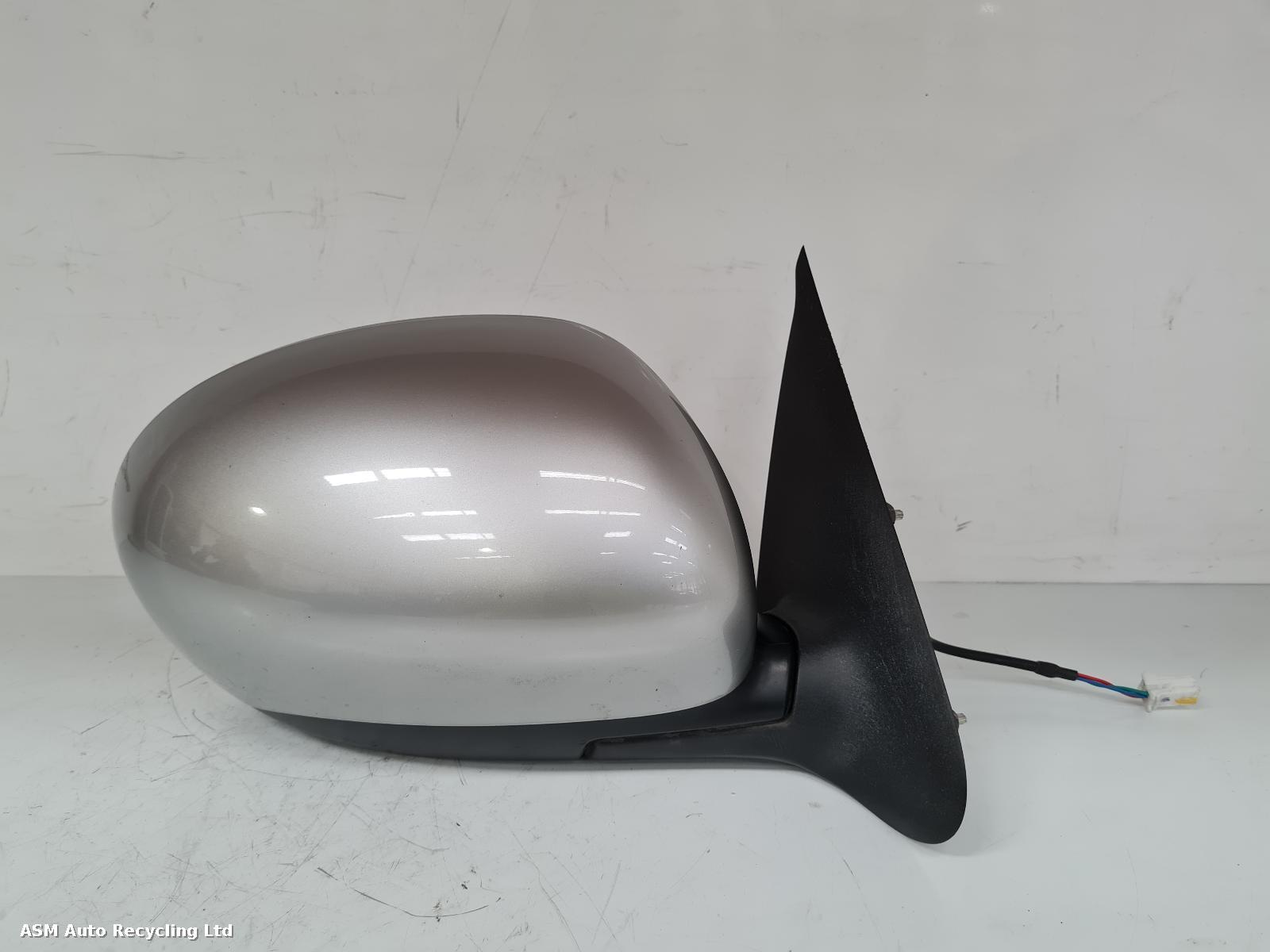 View Auto part R Door Mirror Nissan Juke 2010