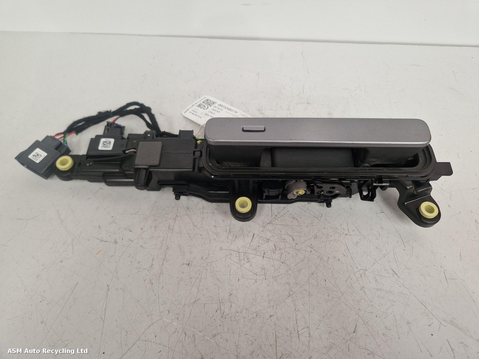 View Auto part Door Handle Jaguar I-pace 2025