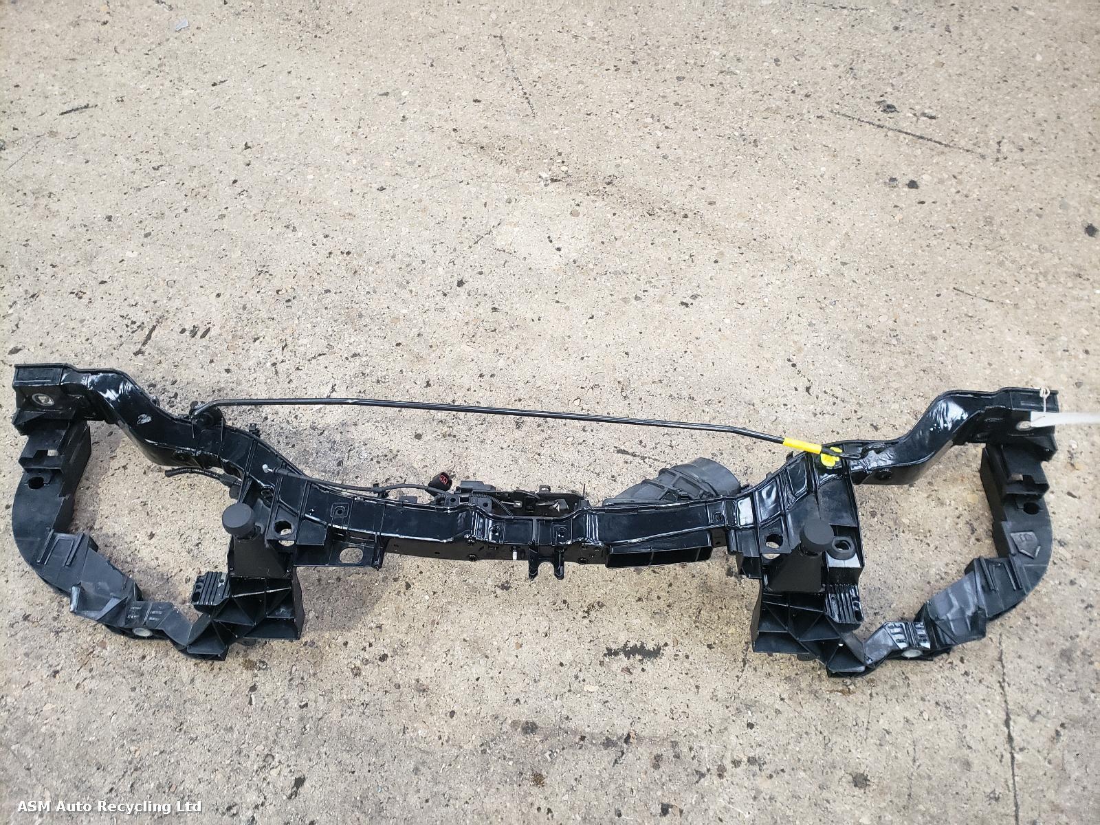 View Auto part Front Panel Ford Kuga 2017