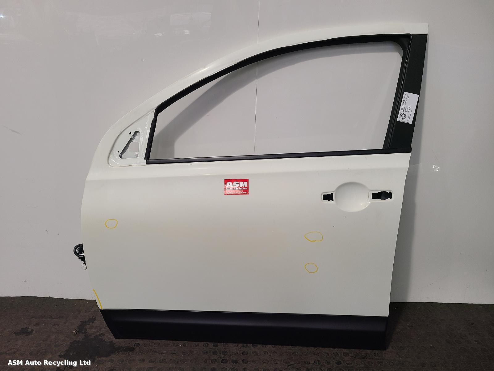 View Auto part L Front Door Nissan Qashqai 2012