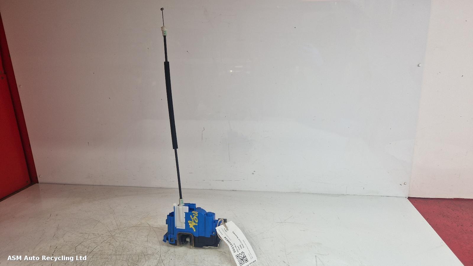 View Auto part Door Lock Assembly Fiat 500l 2014