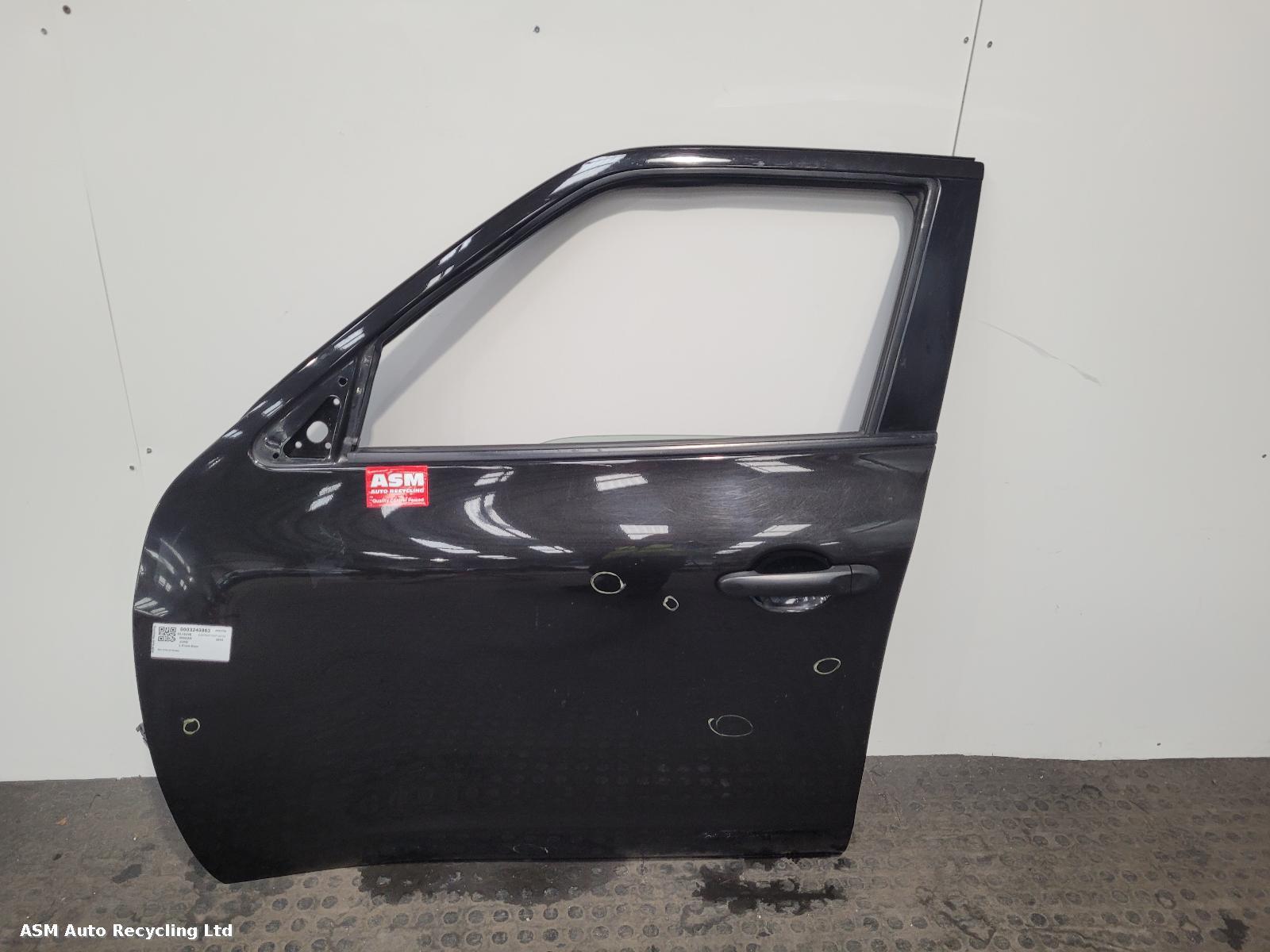 View Auto part L Front Door Nissan Juke 2015