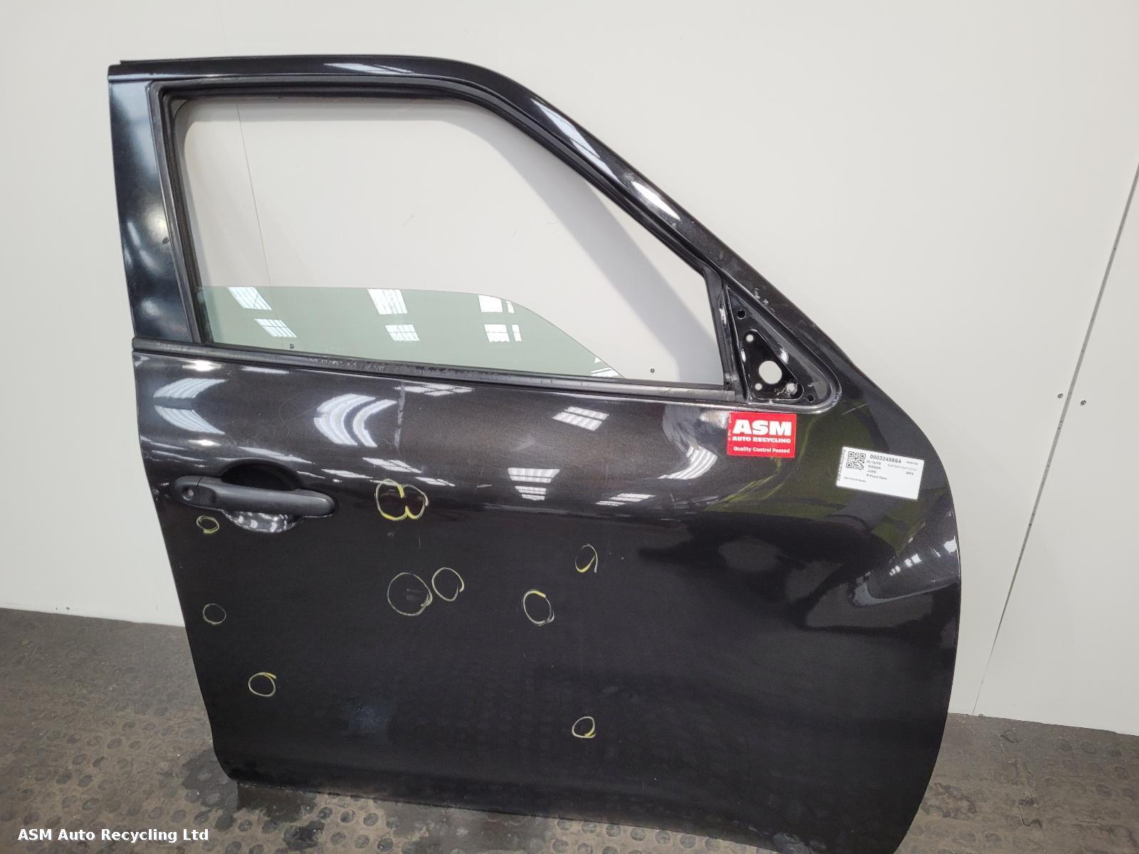 View Auto part R Front Door Nissan Juke 2015
