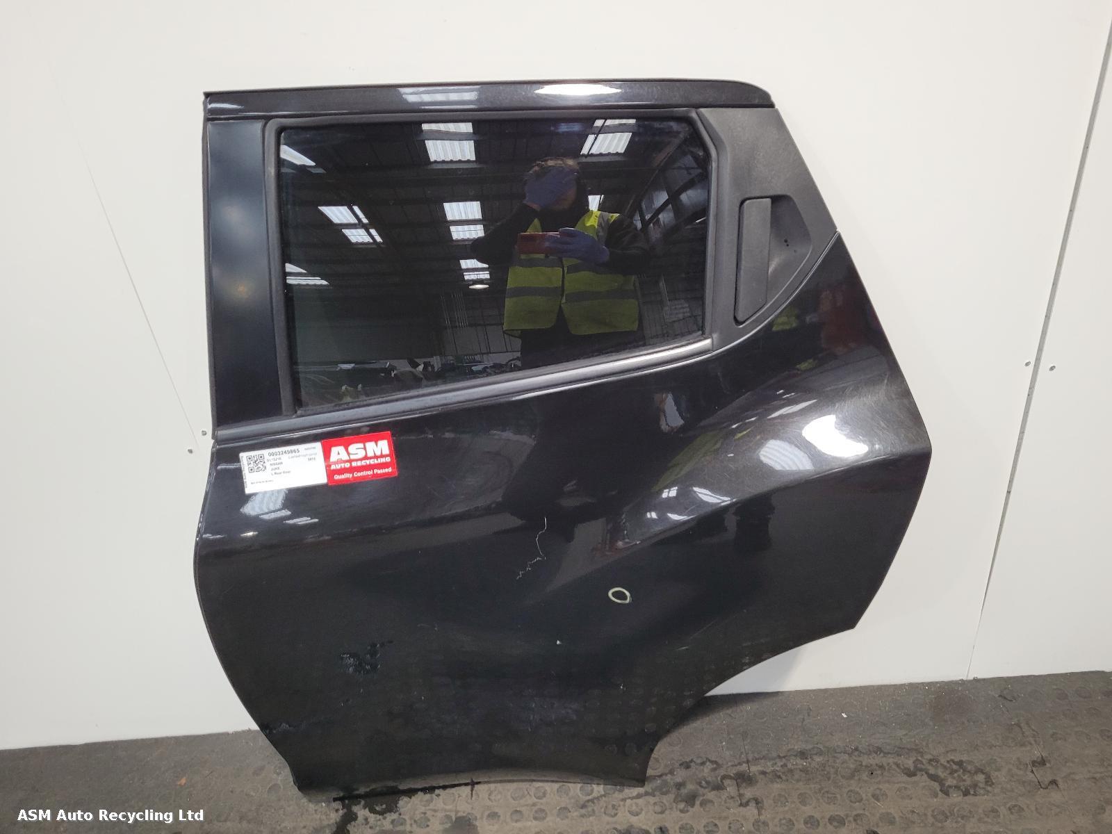 View Auto part L Rear Door Nissan Juke 2015
