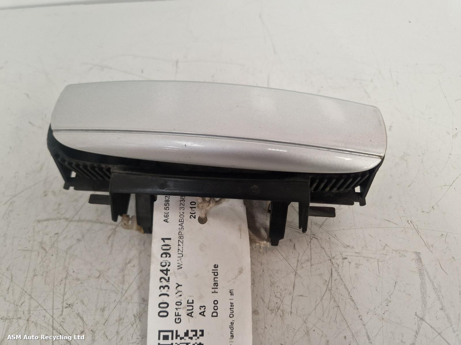 View Auto part Door Handle Audi A3 2010