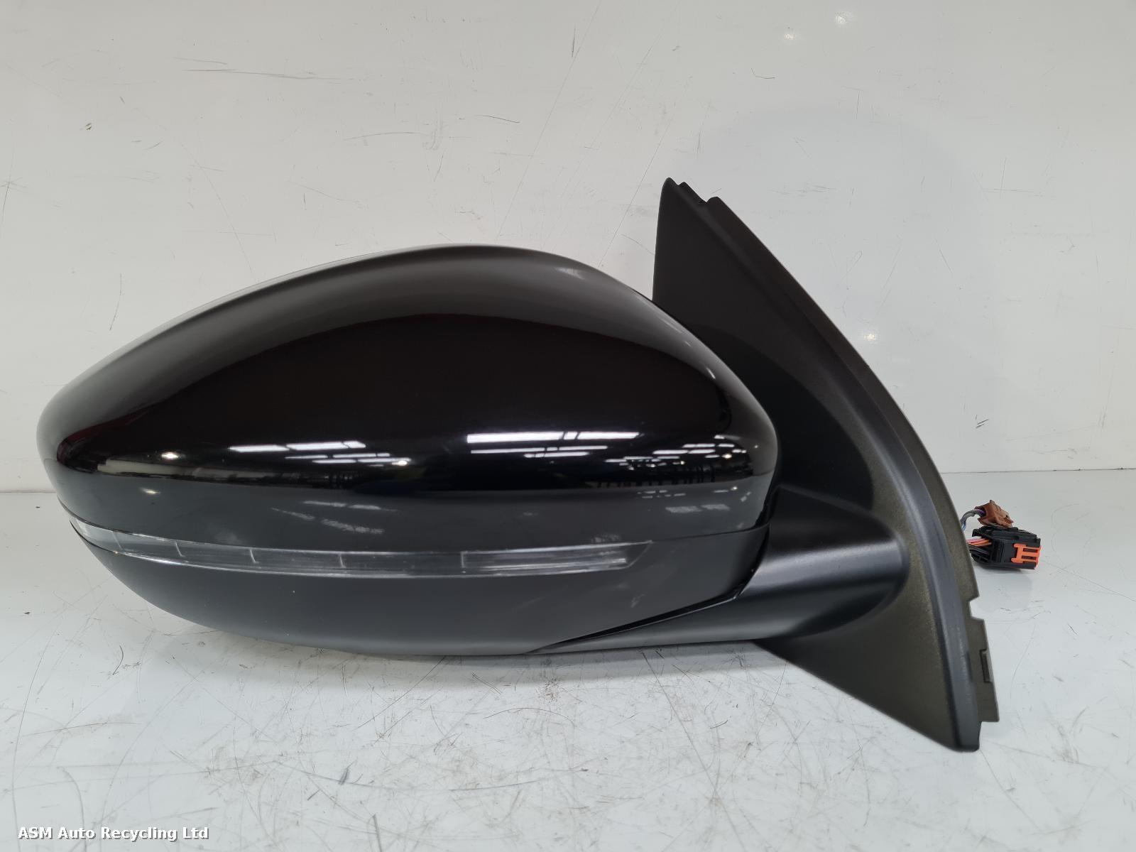 View Auto part R Door Mirror Peugeot 308 2020