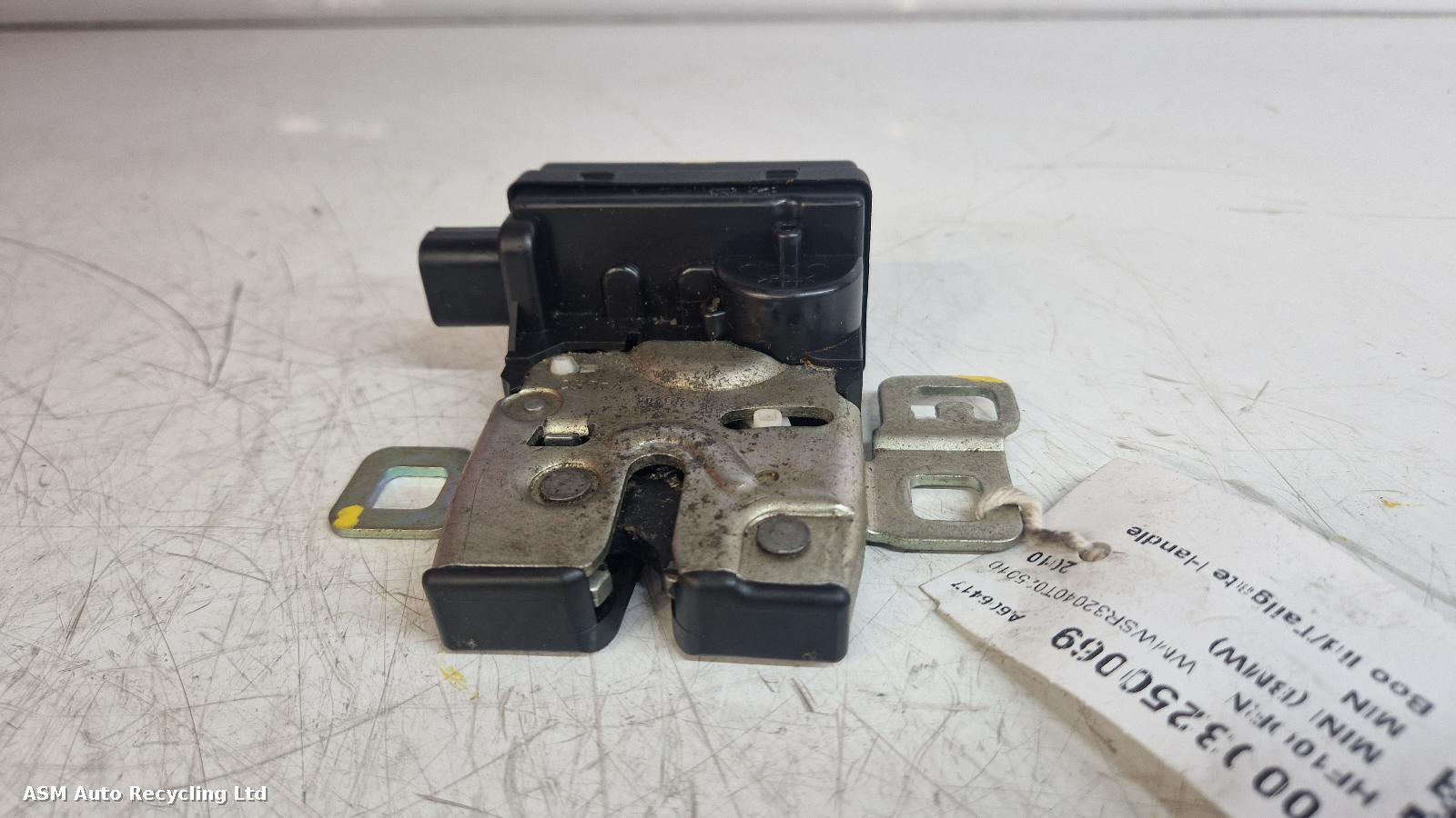View Auto part Tailgate Handle Mini (bmw) Mini 2010